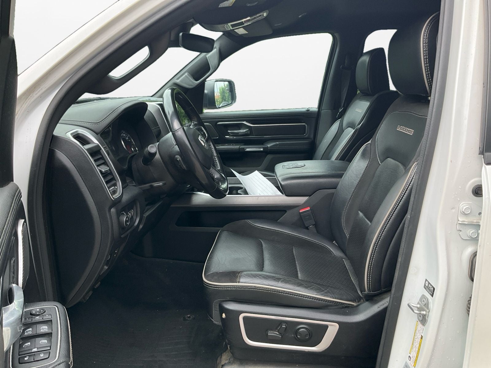 2022 RAM 1500 Laramie Crew Cab 4x4 5'7' Box