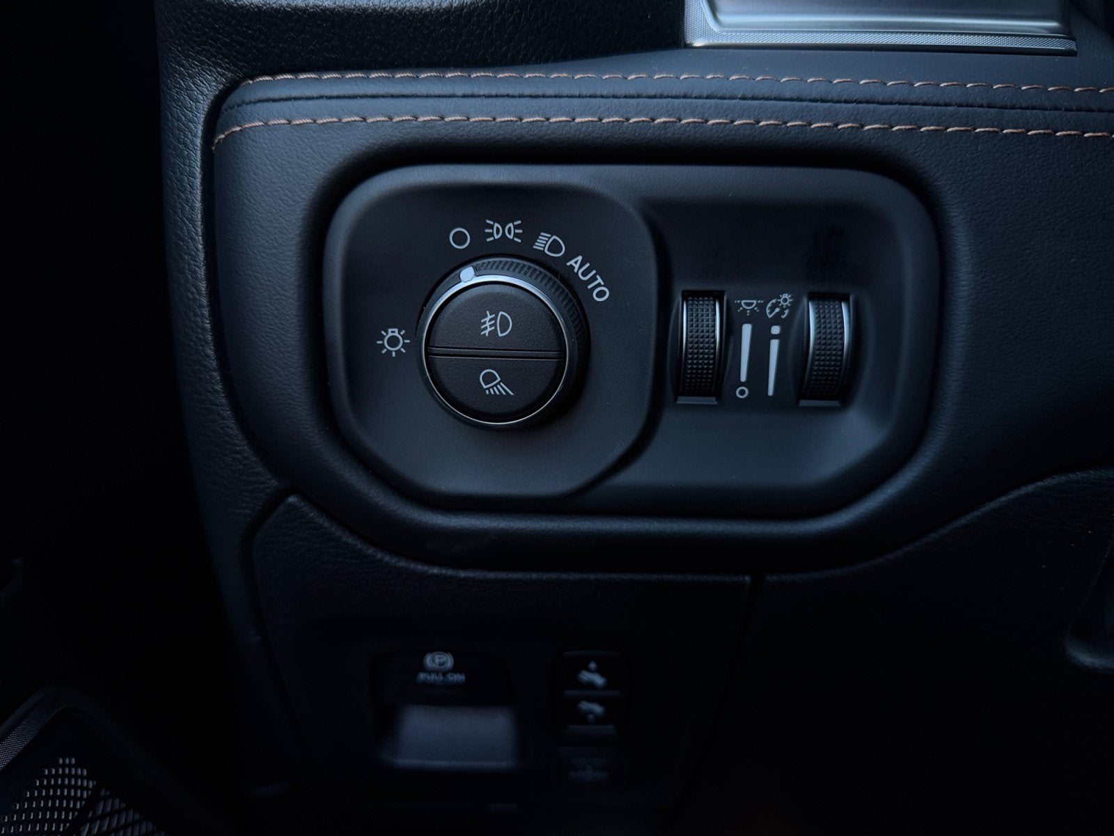 2027 RAM Ram 1500 RAM 1500 TUNGSTEN CREW CAB 4X4 5'7' BOX