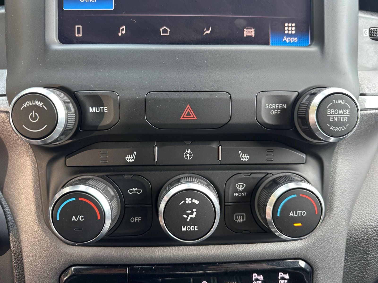 2023 RAM 1500 Big Horn Crew Cab 4x4 6'4' Box