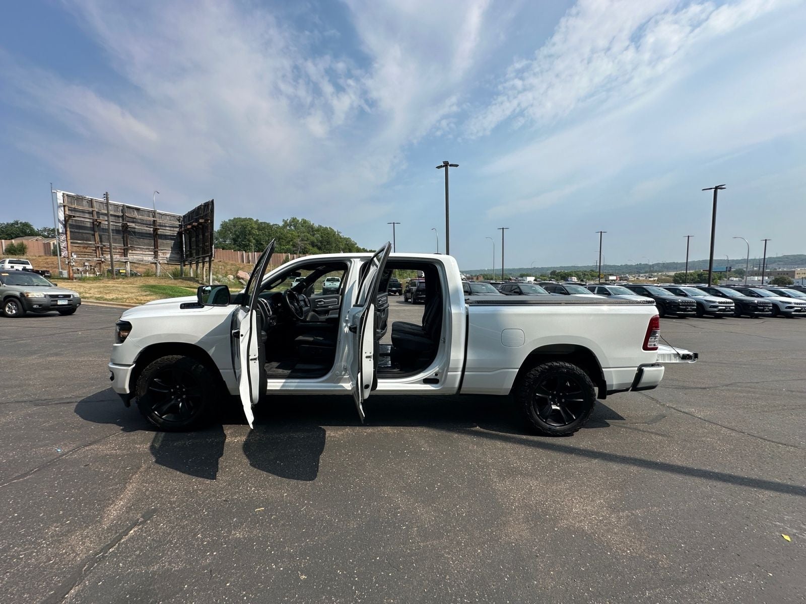 2023 RAM 1500 Big Horn Crew Cab 4x4 6'4' Box