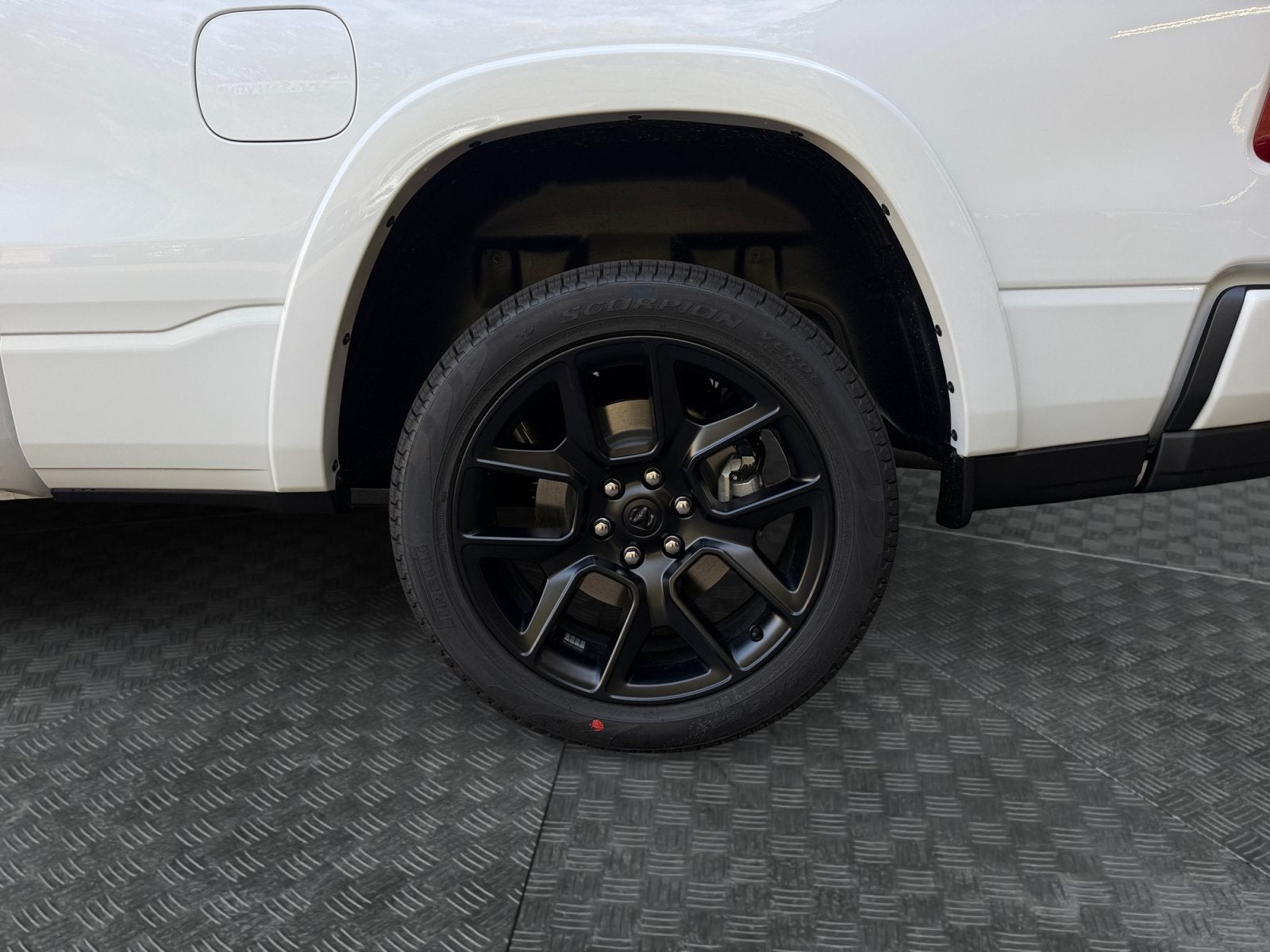 2027 RAM Ram 1500 RAM 1500 LIMITED CREW CAB 4X4 6'4' BOX