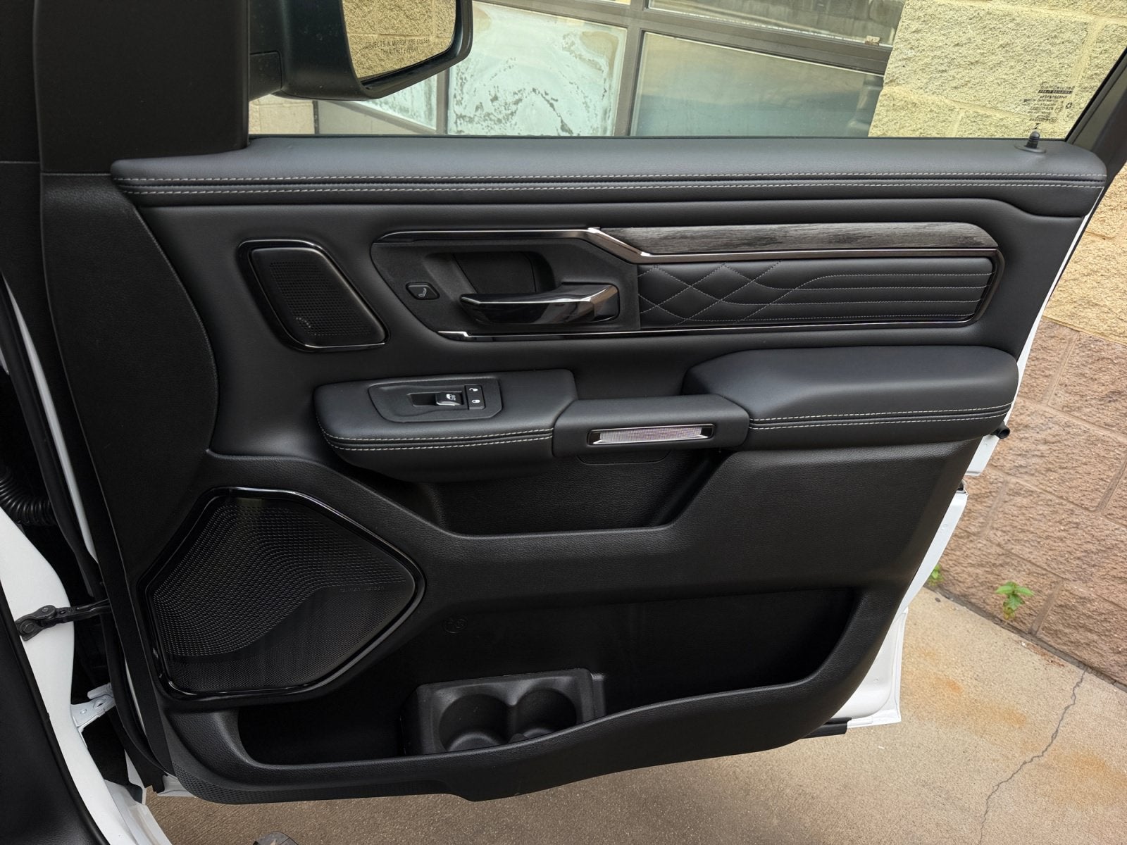 2027 RAM Ram 1500 RAM 1500 LIMITED CREW CAB 4X4 6'4' BOX