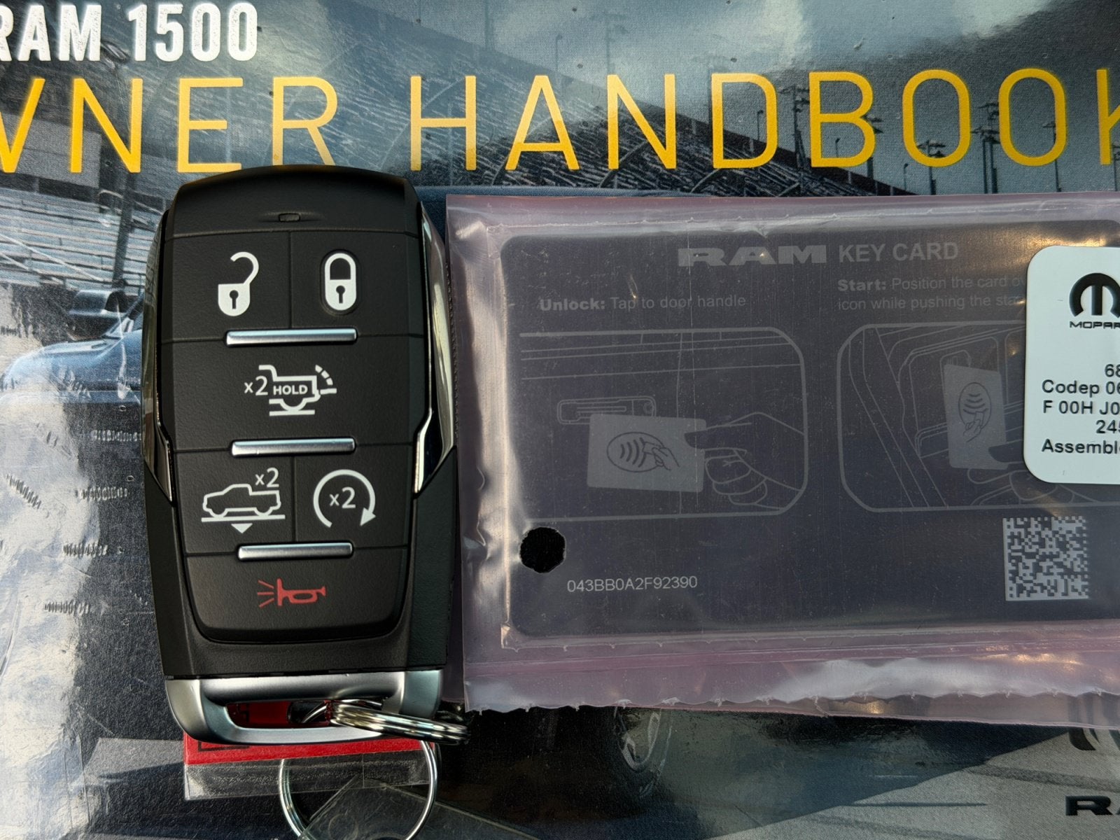 2027 RAM Ram 1500 RAM 1500 LIMITED CREW CAB 4X4 6'4' BOX