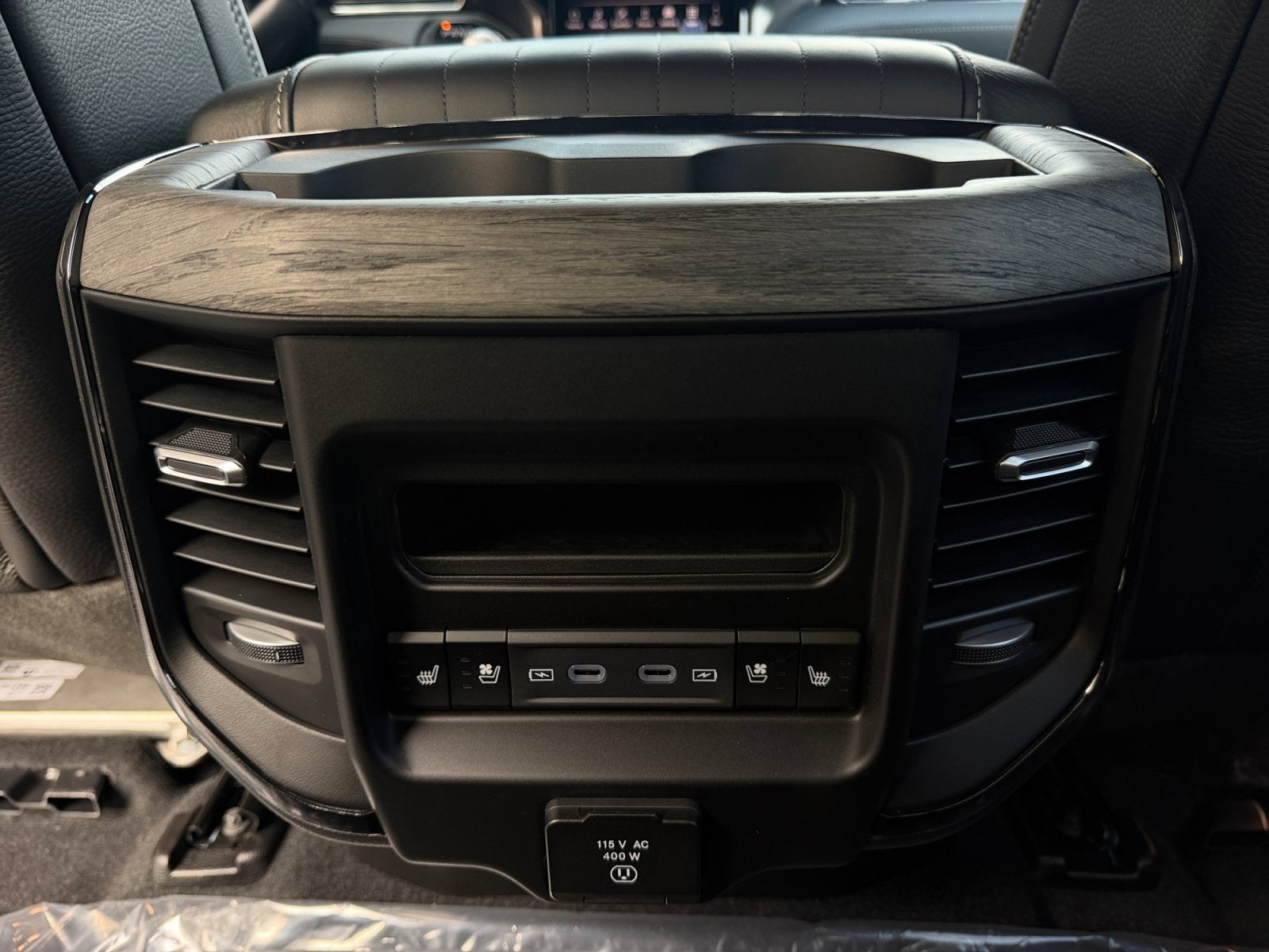2027 RAM Ram 1500 RAM 1500 LIMITED CREW CAB 4X4 6'4' BOX
