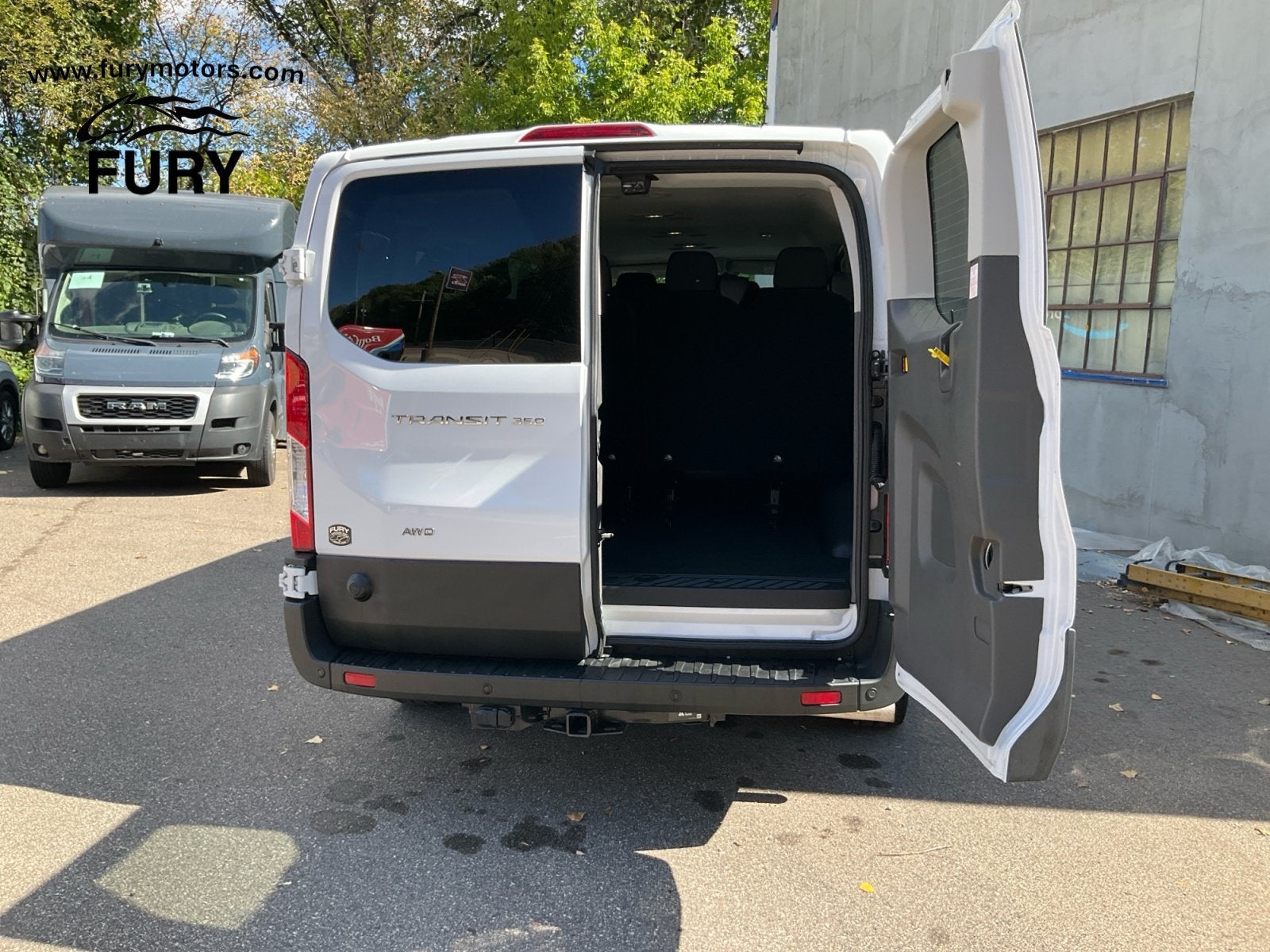 2024 Ford Transit Passenger Wagon XLT
