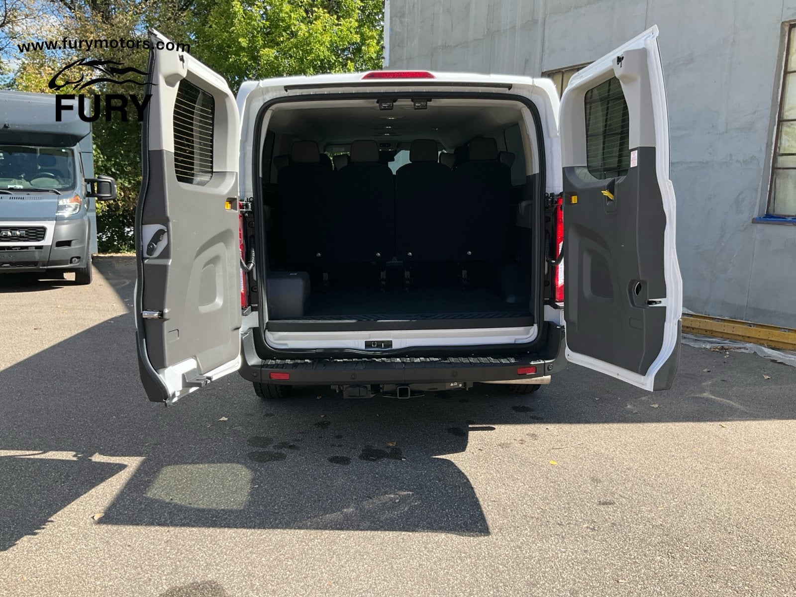 2024 Ford Transit Passenger Wagon XLT