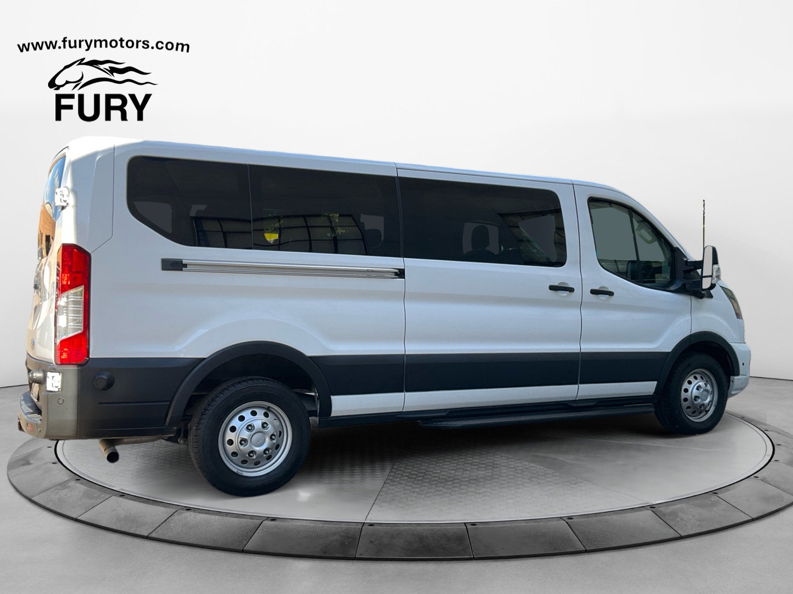 2024 Ford Transit Passenger Wagon XLT