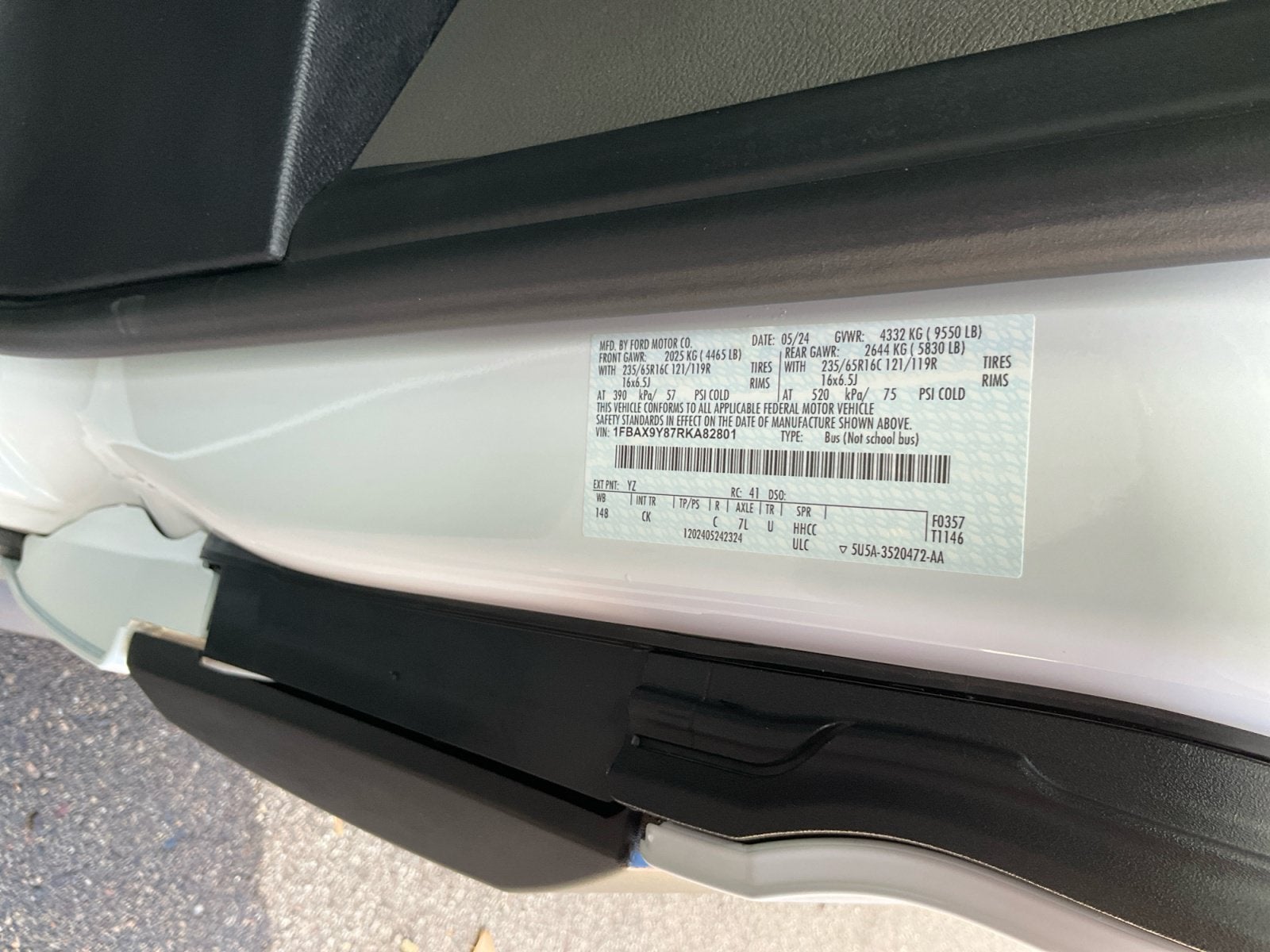 2024 Ford Transit Passenger Wagon XLT