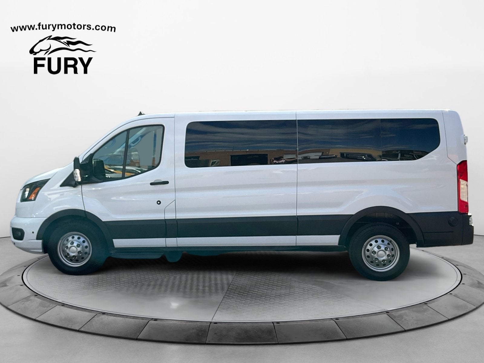 2024 Ford Transit Passenger Wagon XLT