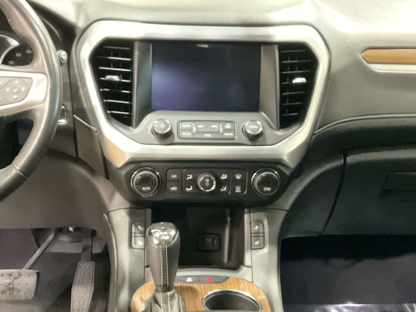 2019 GMC Acadia SLE-2