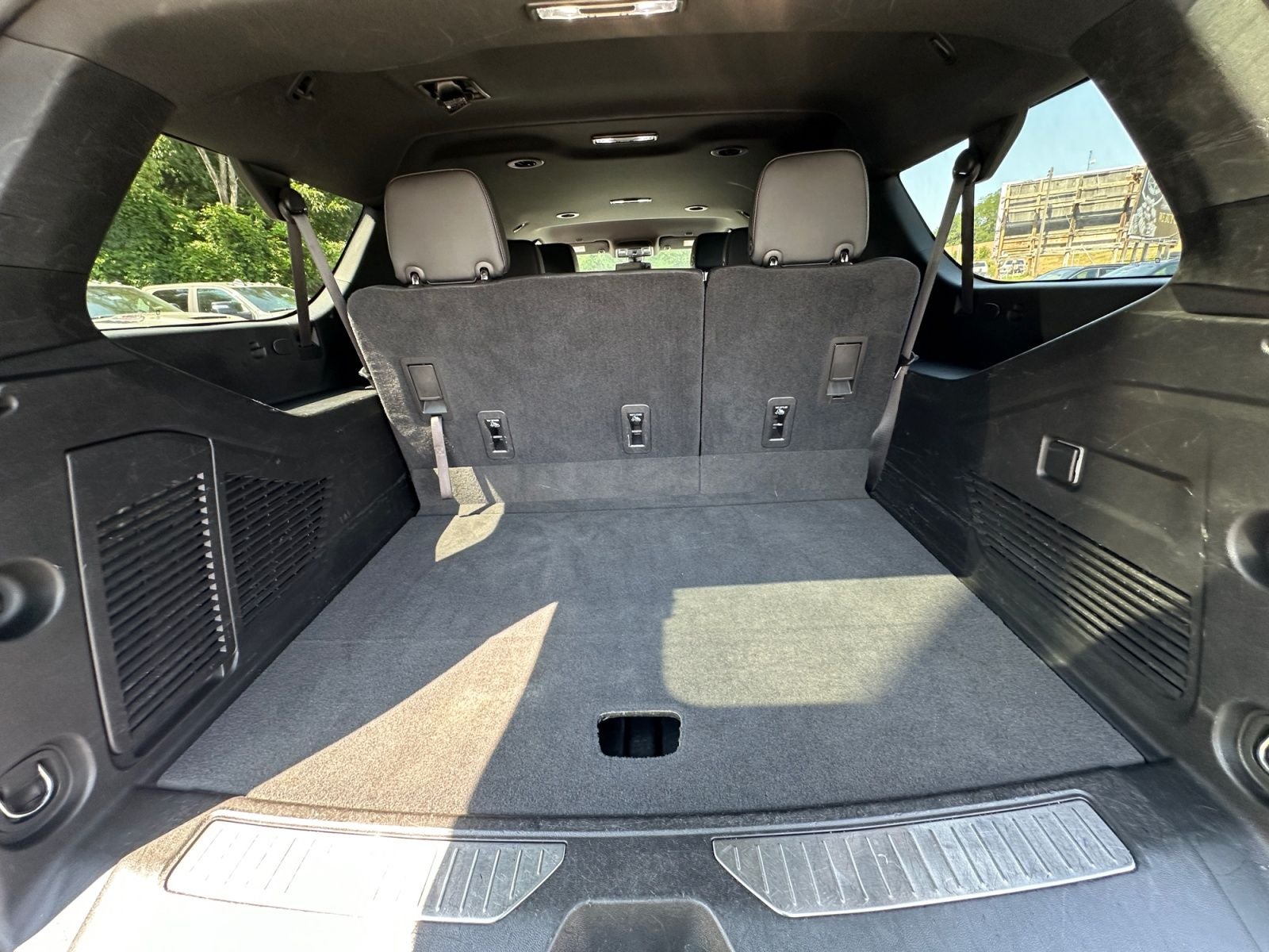 2021 Chevrolet Suburban 4WD RST