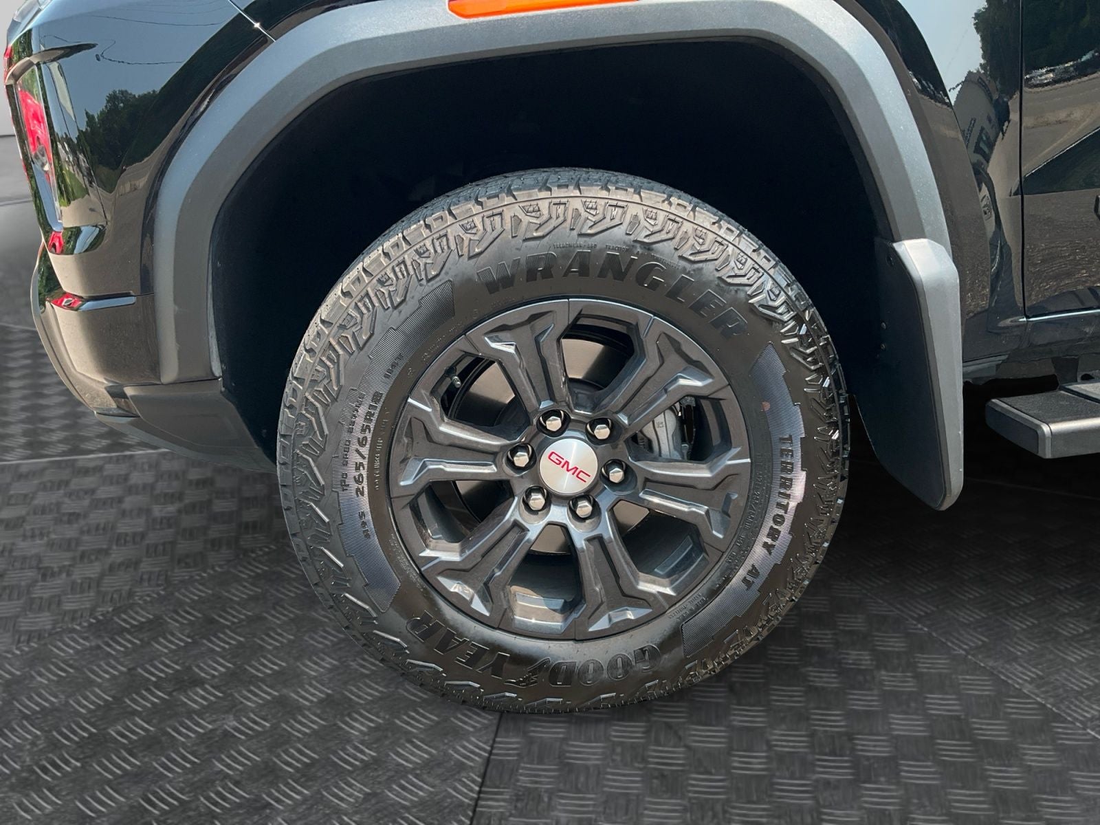 2024 GMC Canyon Elevation