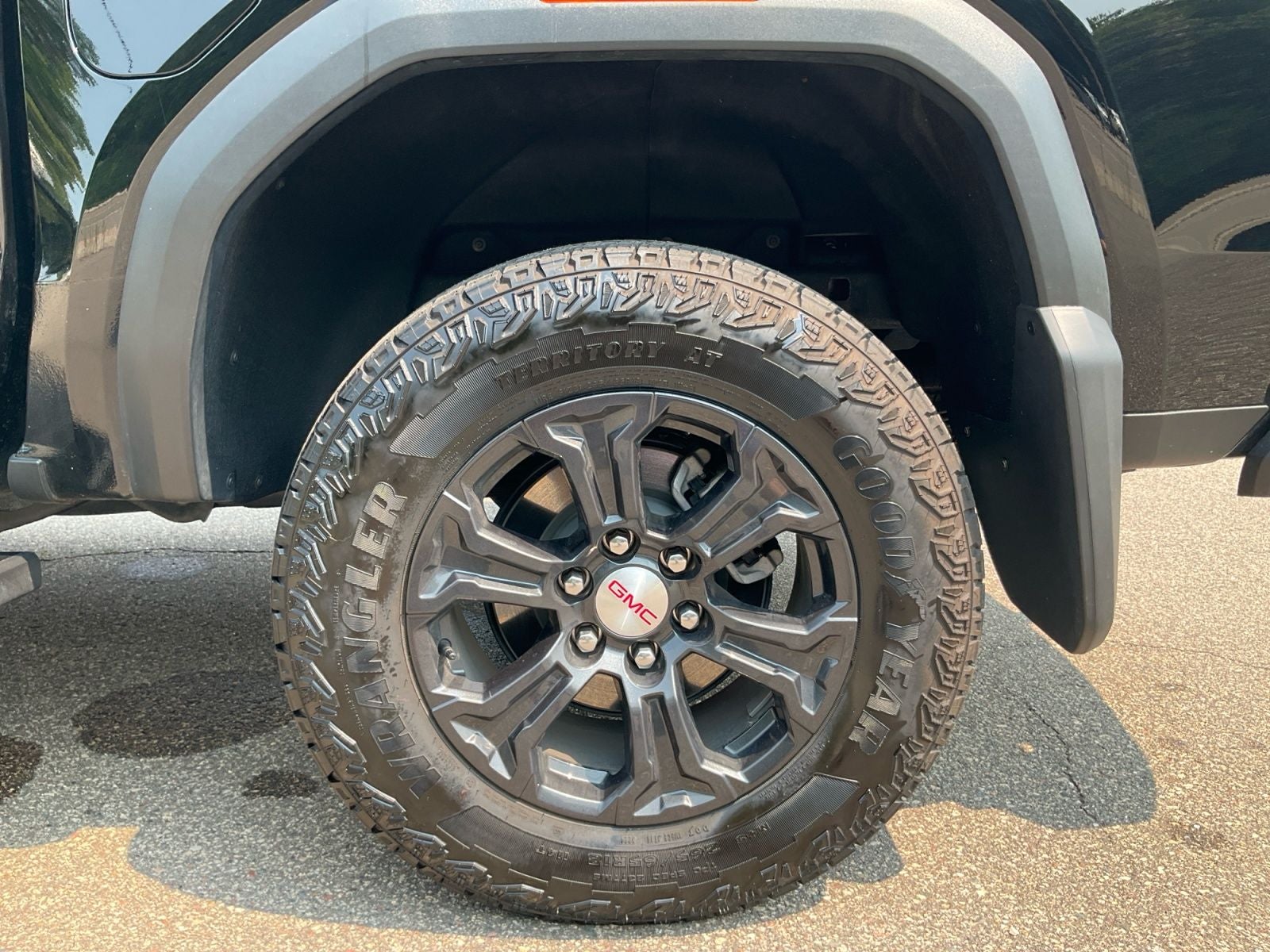2024 GMC Canyon Elevation