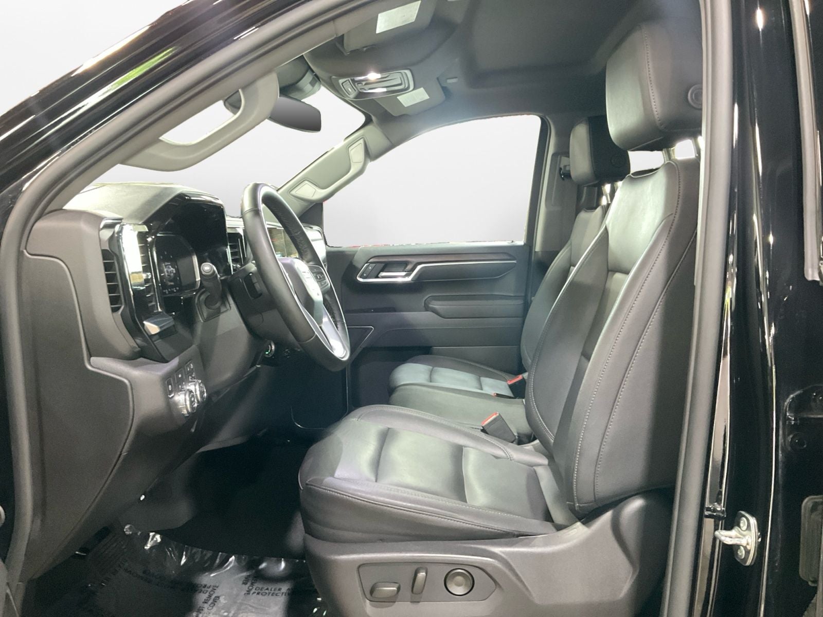 2026 GMC Sierra 1500 Crew Cab, Short Bed, SLT, 4WD