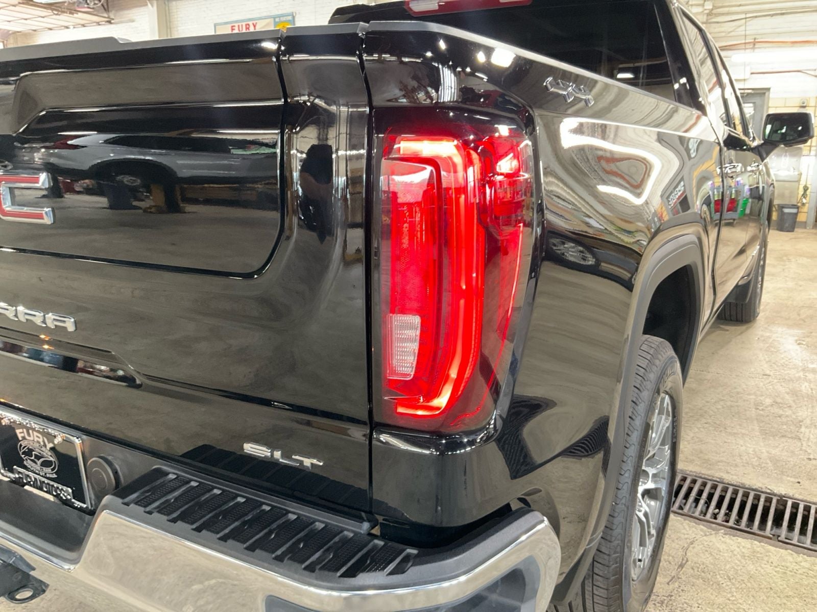 2026 GMC Sierra 1500 Crew Cab, Short Bed, SLT, 4WD