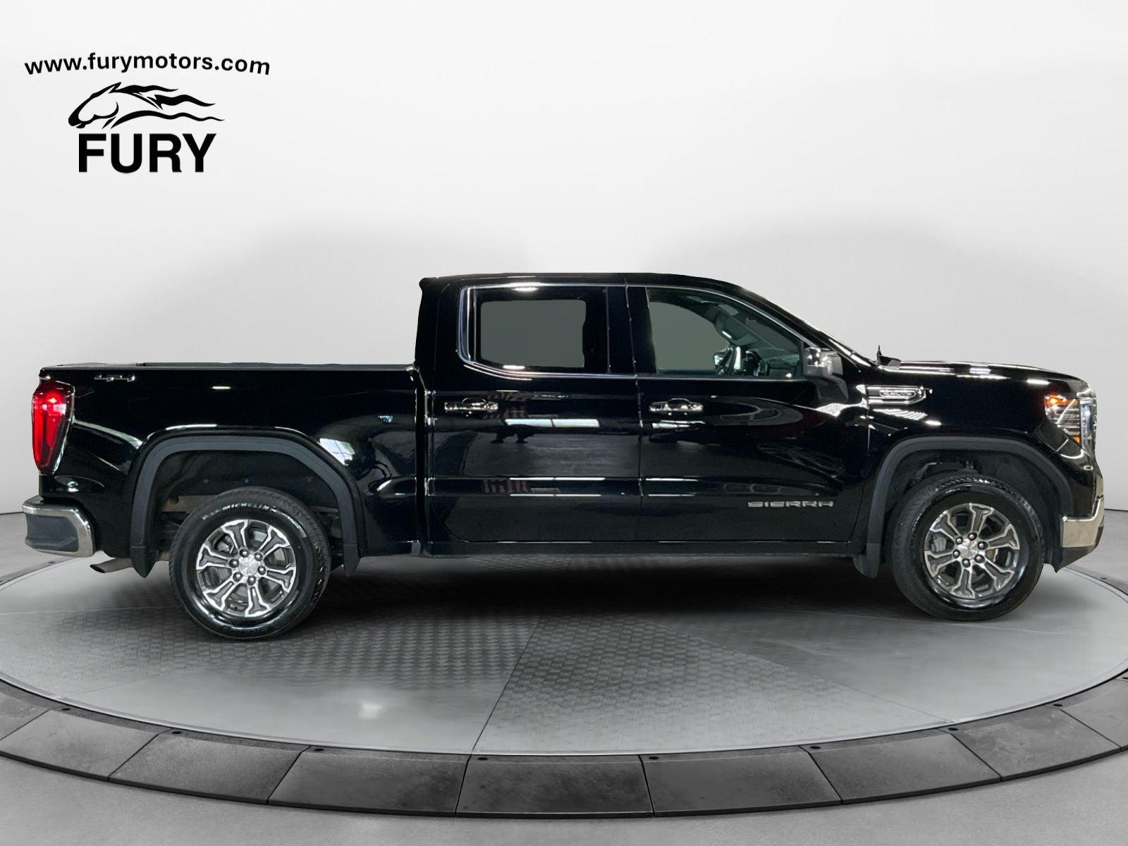 2026 GMC Sierra 1500 Crew Cab, Short Bed, SLT, 4WD