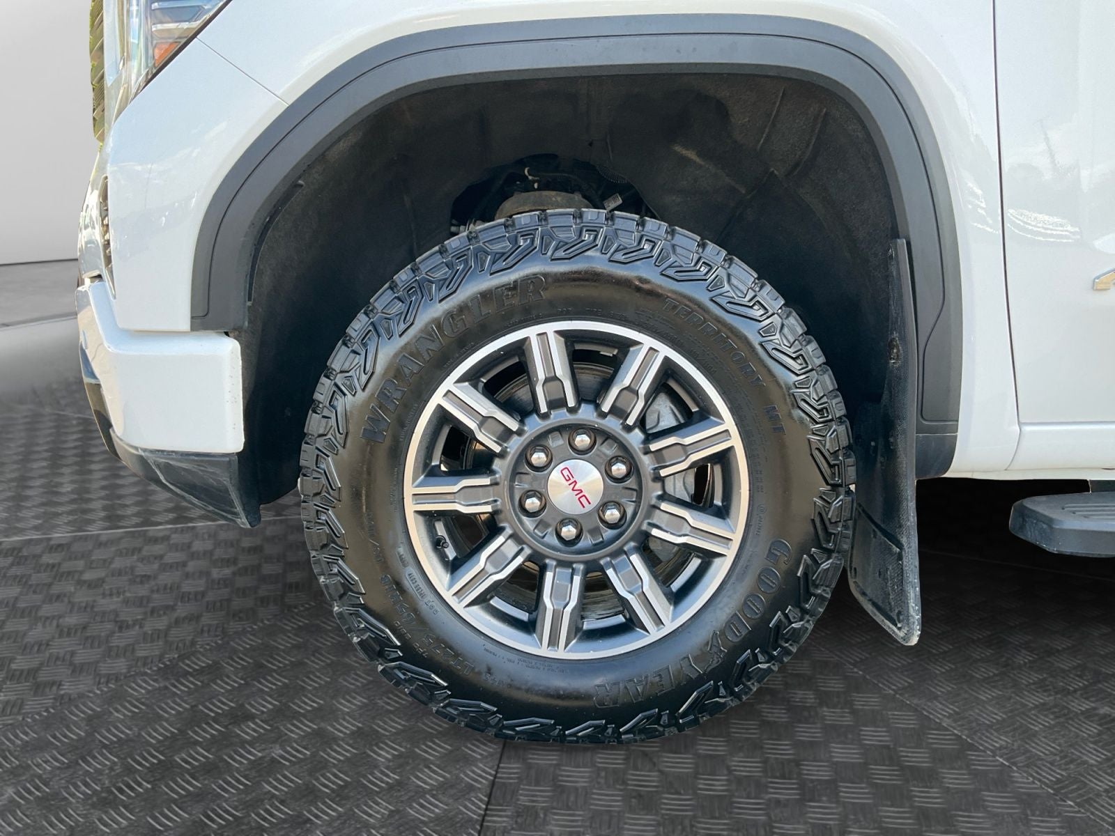2025 GMC Sierra 1500 Crew Cab, Short Bed, AT4, 4WD