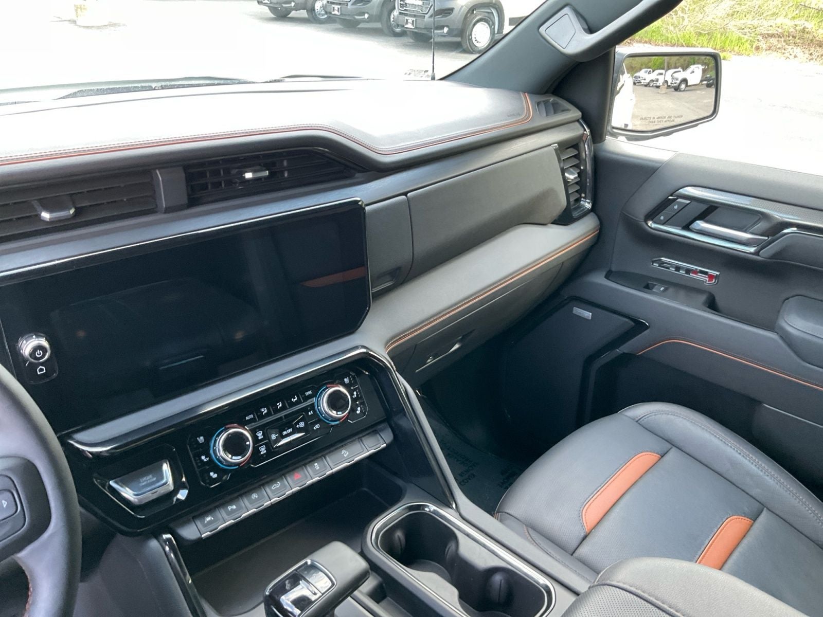 2025 GMC Sierra 1500 Crew Cab, Short Bed, AT4, 4WD
