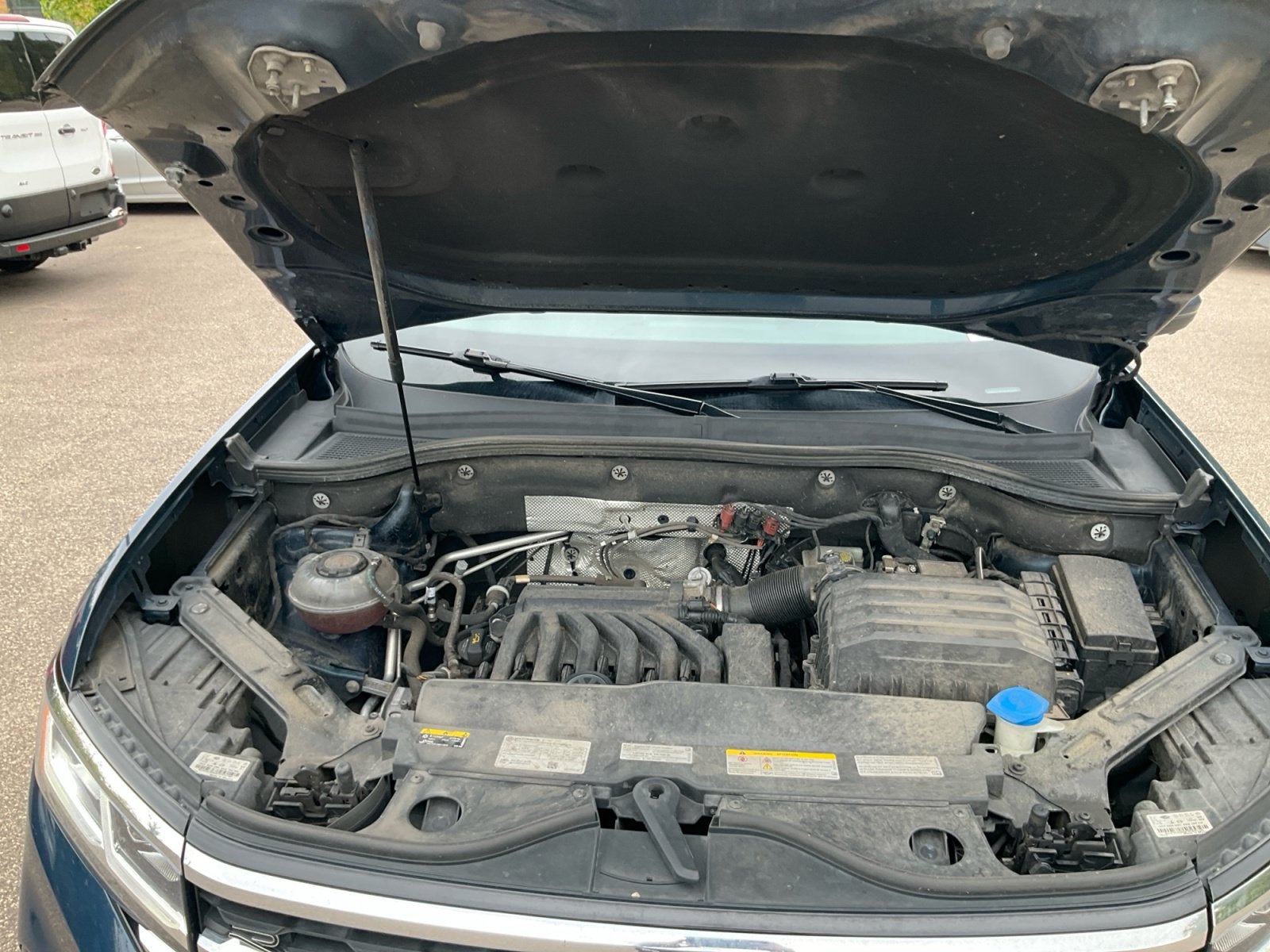 2022 Volkswagen Atlas Cross Sport 3.6L V6 SEL Premium R-Line