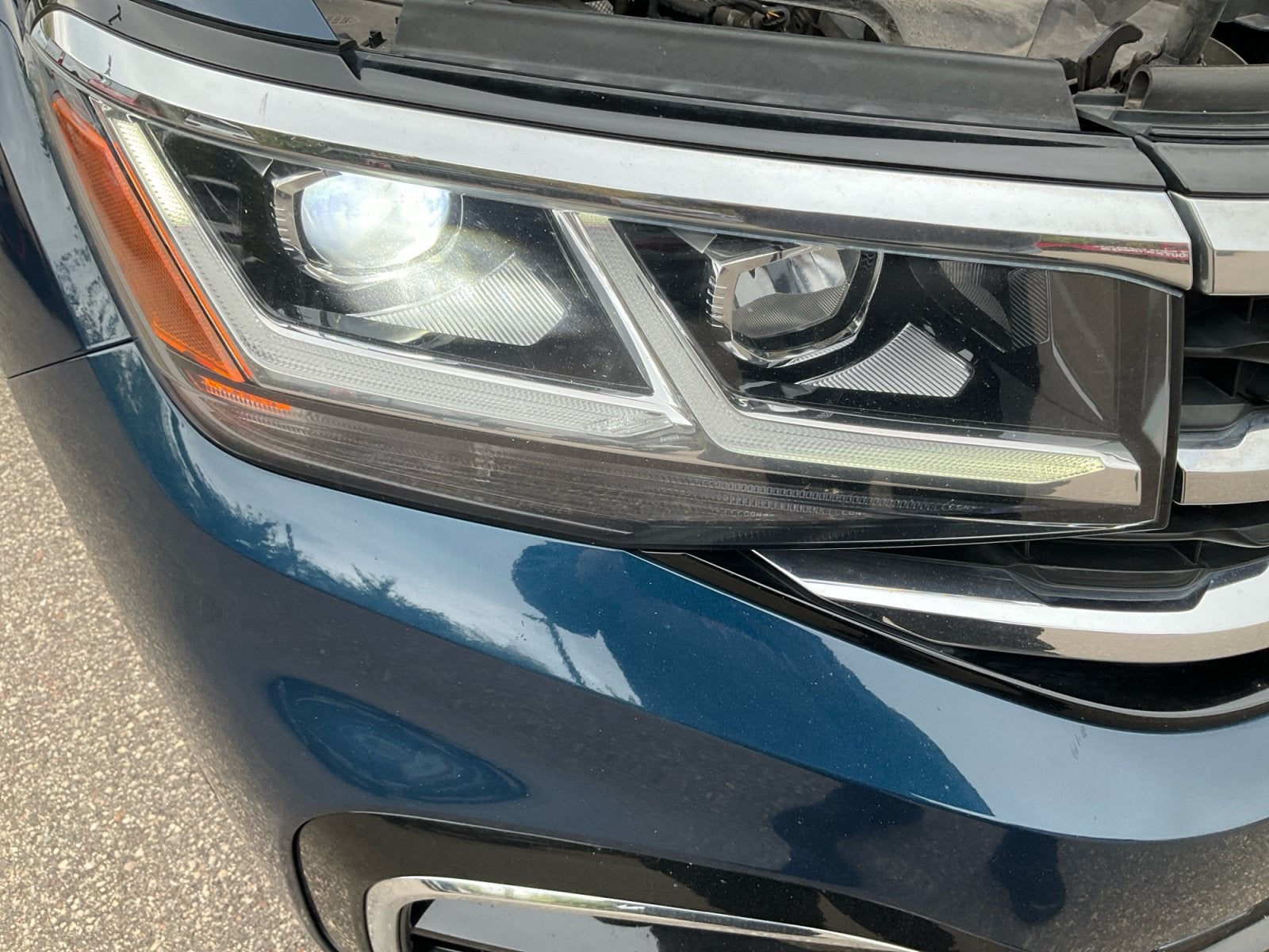 2022 Volkswagen Atlas Cross Sport 3.6L V6 SEL Premium R-Line