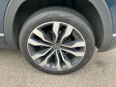 2022 Volkswagen Atlas Cross Sport 3.6L V6 SEL Premium R-Line