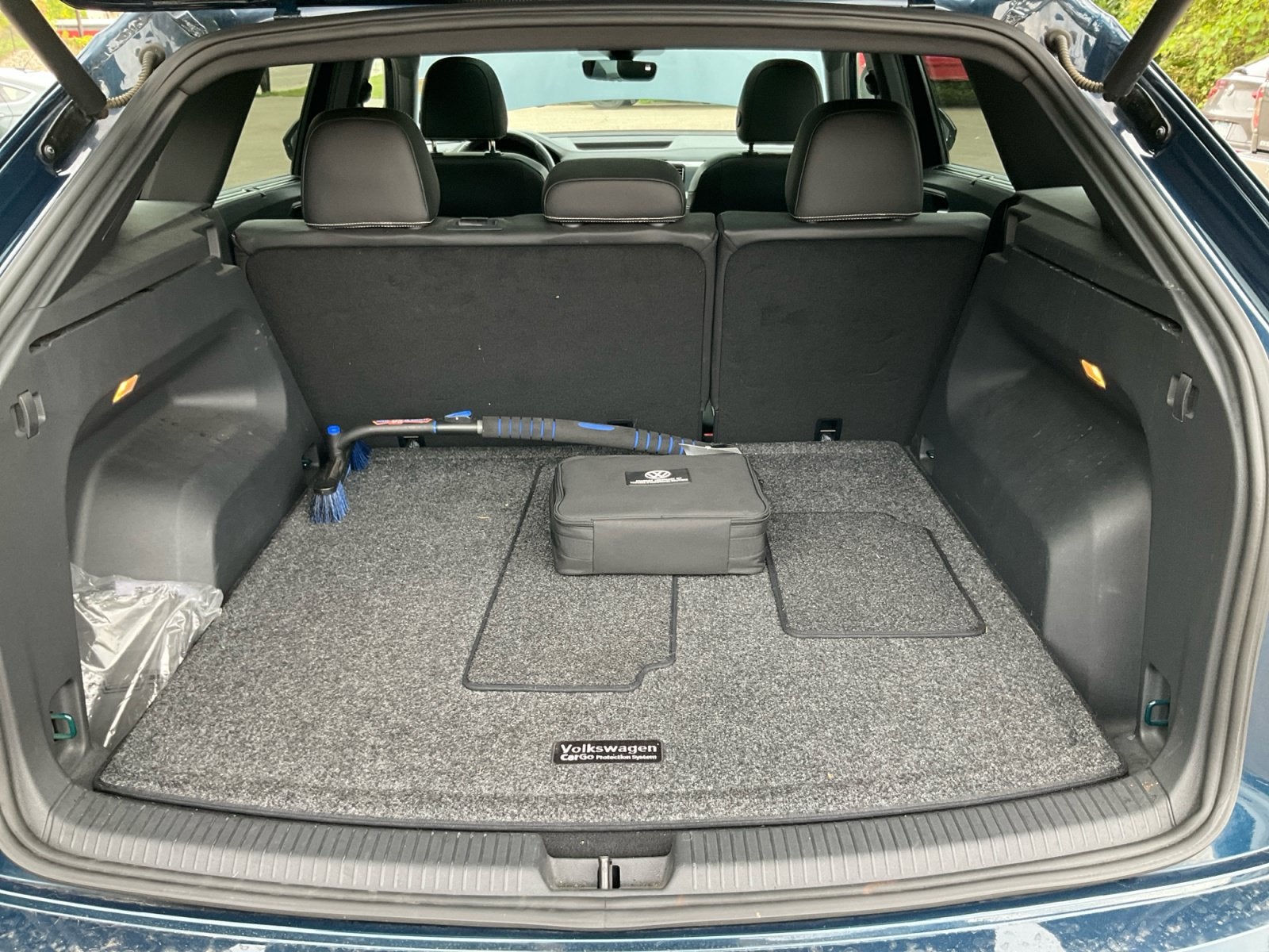 2022 Volkswagen Atlas Cross Sport 3.6L V6 SEL Premium R-Line