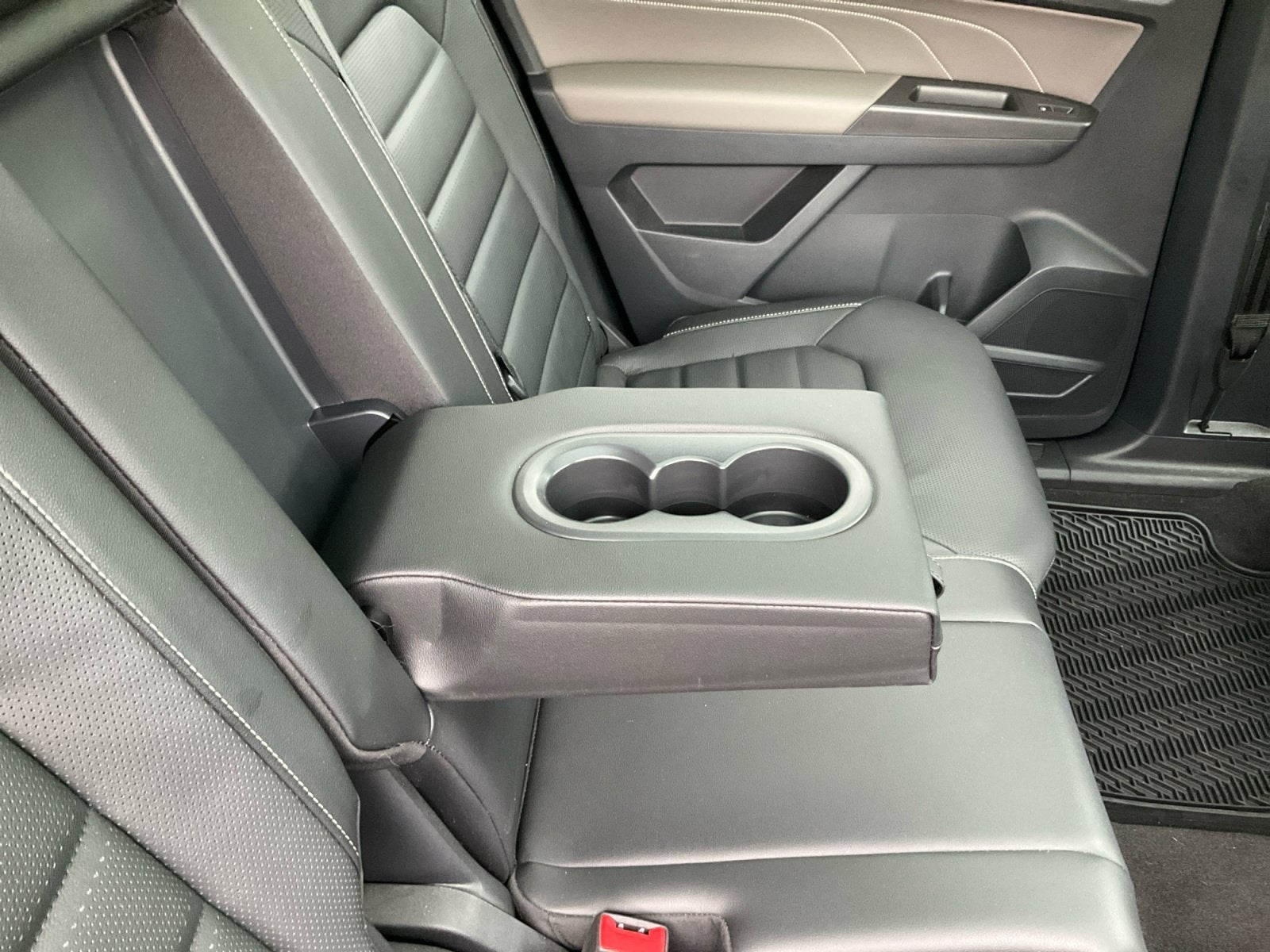 2022 Volkswagen Atlas Cross Sport 3.6L V6 SEL Premium R-Line