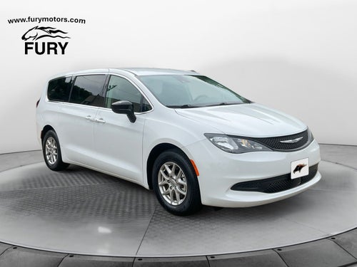 2024 Chrysler Voyager LX