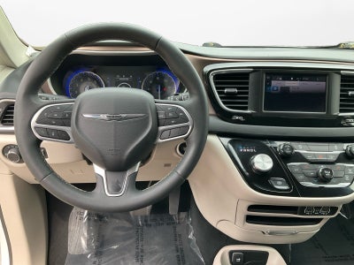 2024 Chrysler Voyager LX
