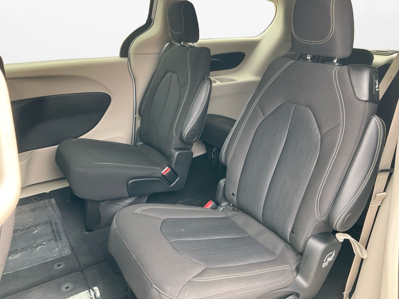 2024 Chrysler Voyager LX