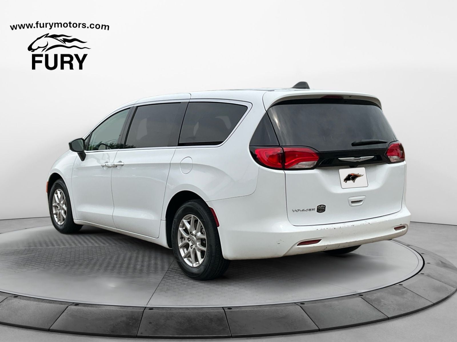 2024 Chrysler Voyager LX