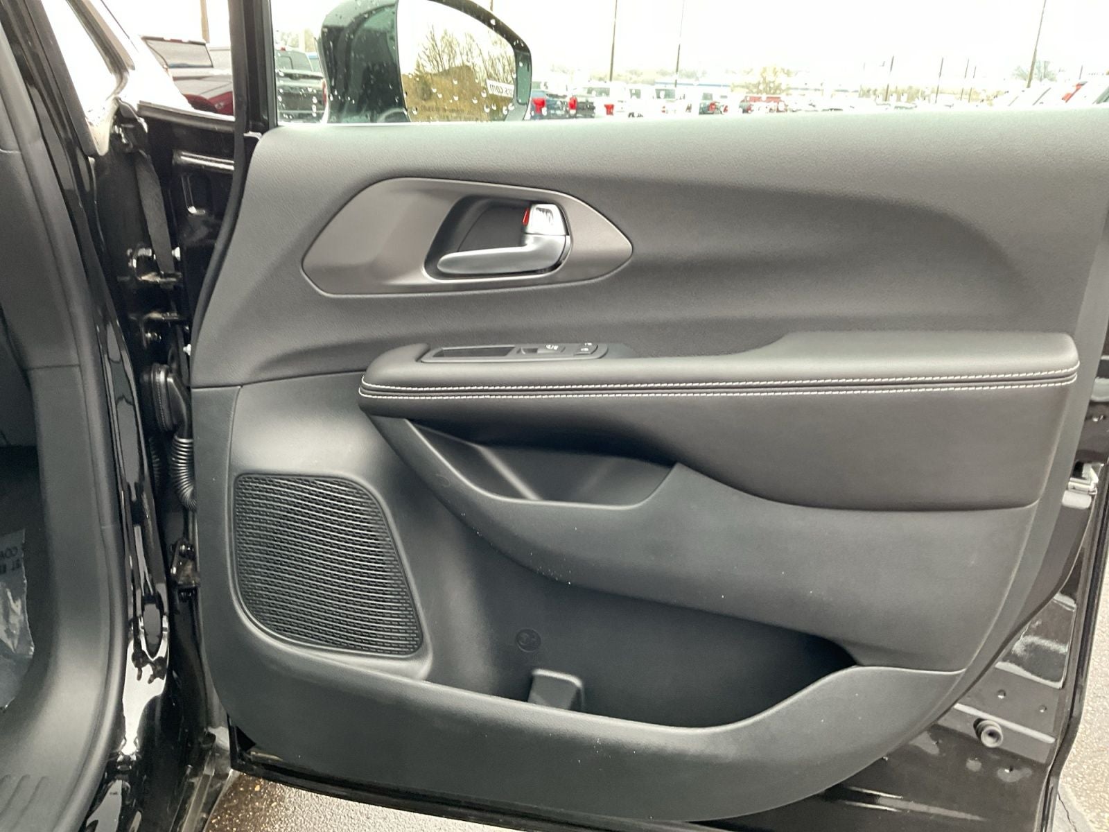 2026 Chrysler Voyager VOYAGER LX