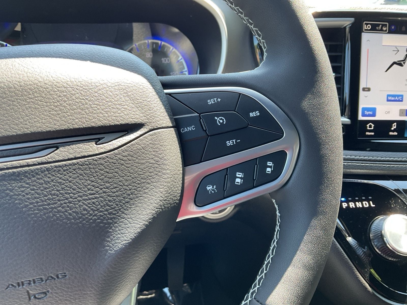 2027 Chrysler Pacifica PACIFICA SELECT AWD