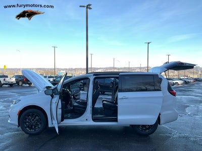 2026 Chrysler Pacifica PACIFICA SELECT AWD