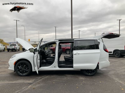 2026 Chrysler Pacifica PACIFICA LIMITED AWD