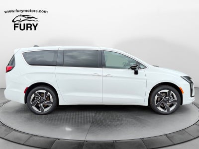 2027 Chrysler Pacifica PACIFICA LIMITED AWD