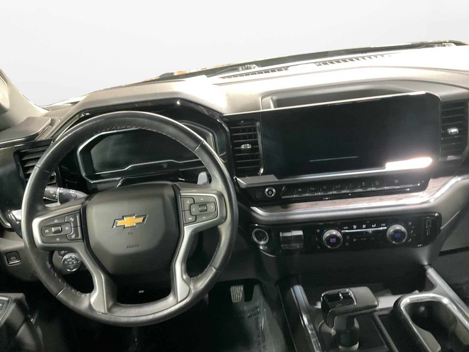 2023 Chevrolet Silverado 1500 4WD Crew Cab Short Bed LTZ