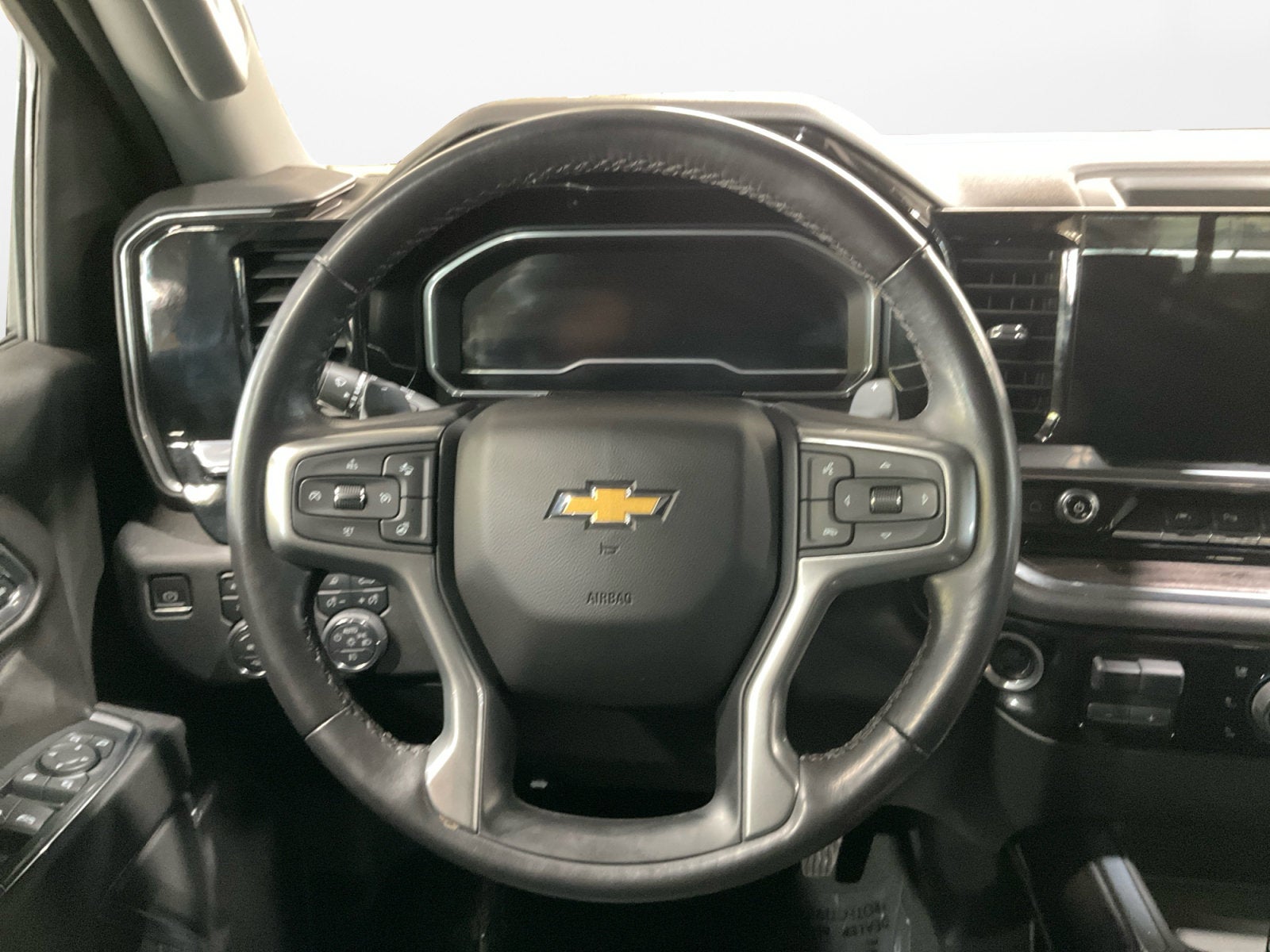 2023 Chevrolet Silverado 1500 4WD Crew Cab Short Bed LTZ