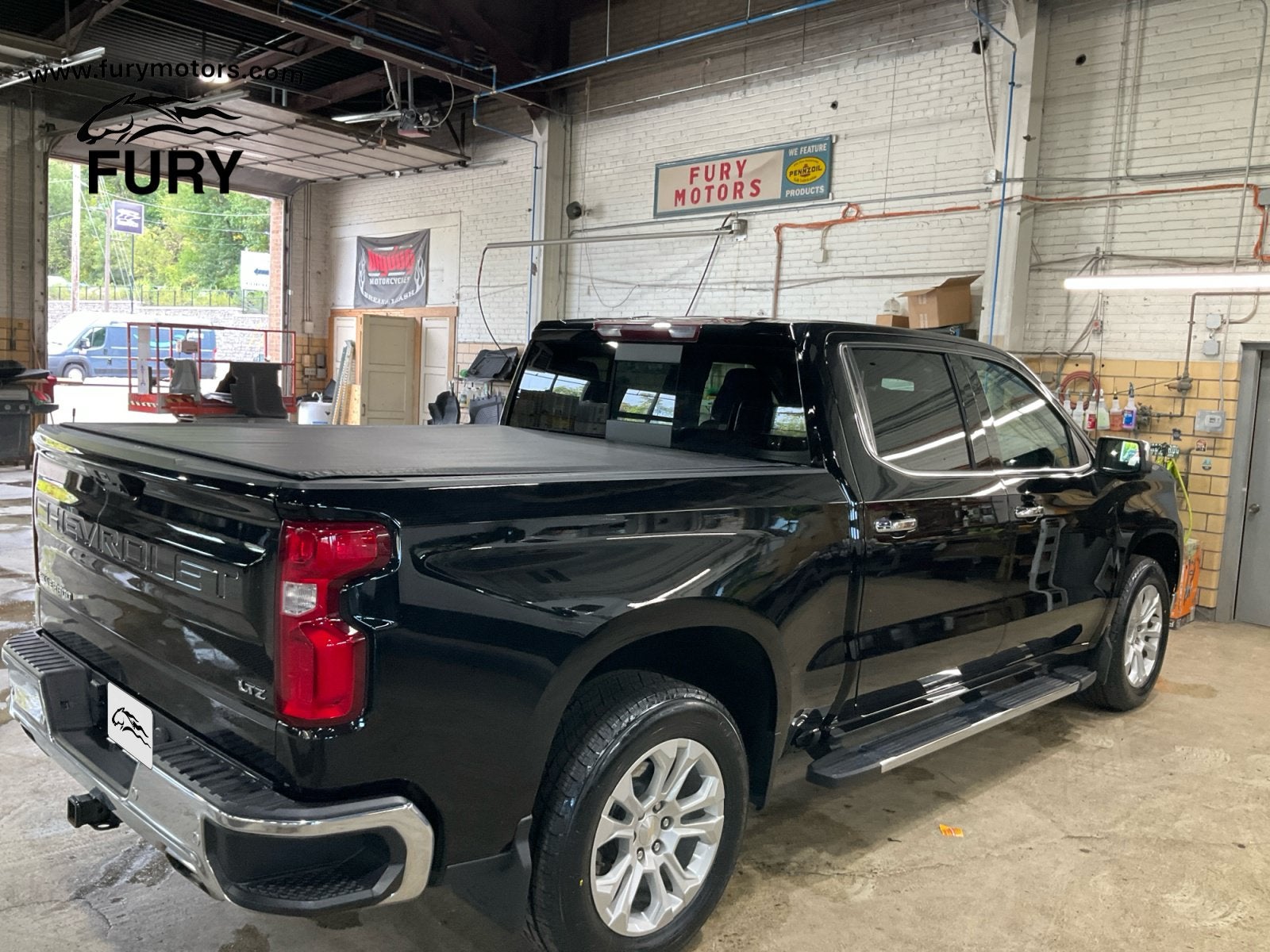 2023 Chevrolet Silverado 1500 4WD Crew Cab Short Bed LTZ