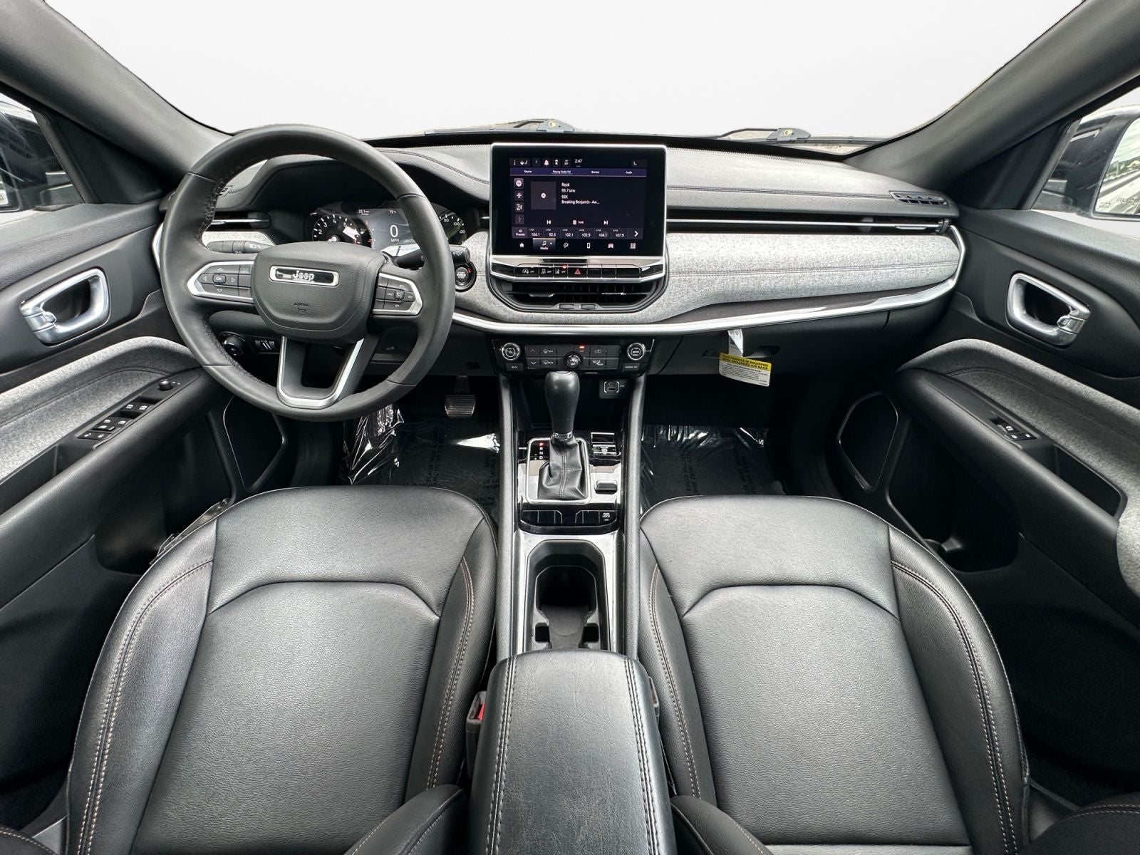 2023 Jeep Compass Latitude Lux FWD