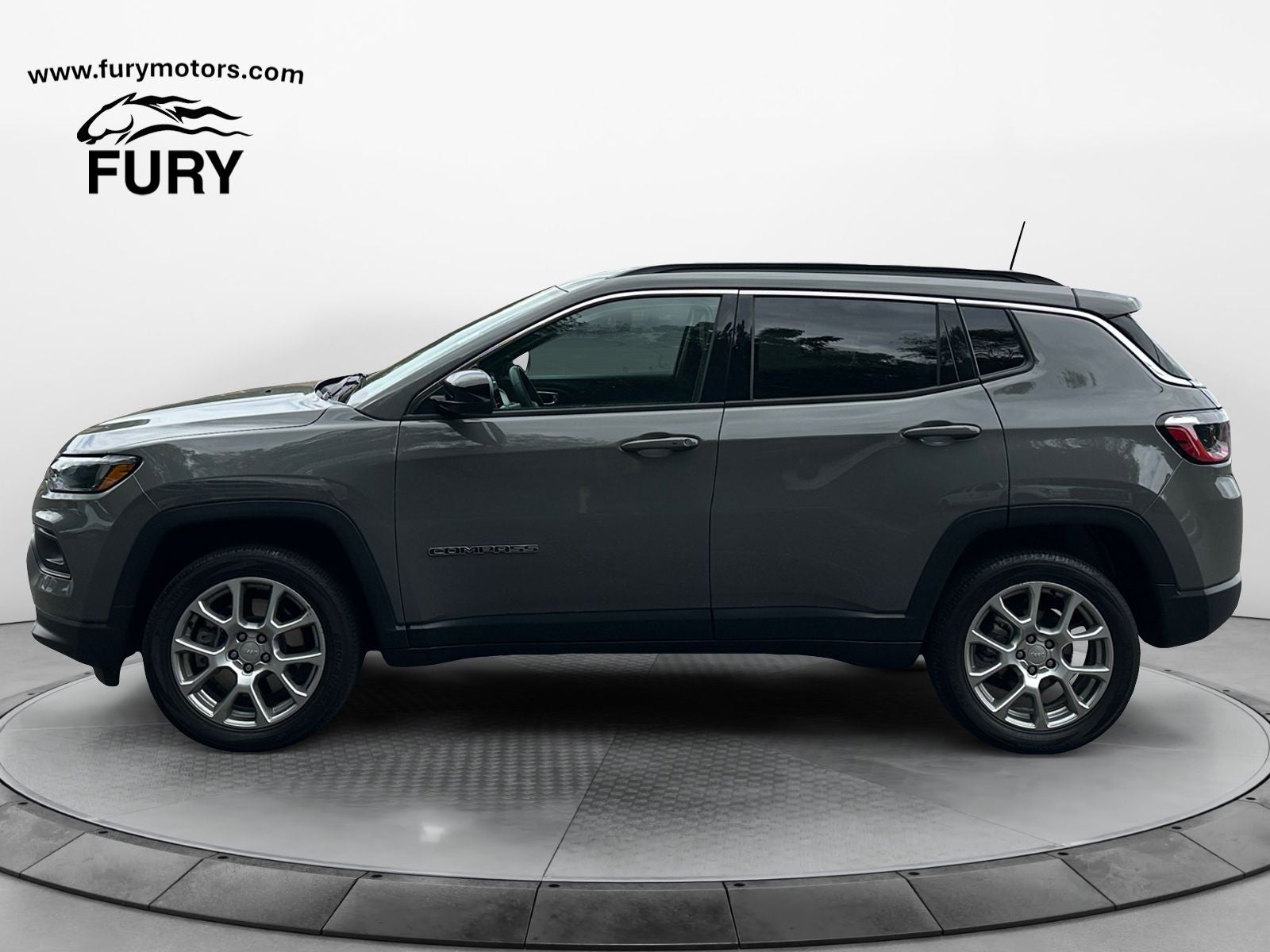 2023 Jeep Compass Latitude Lux FWD