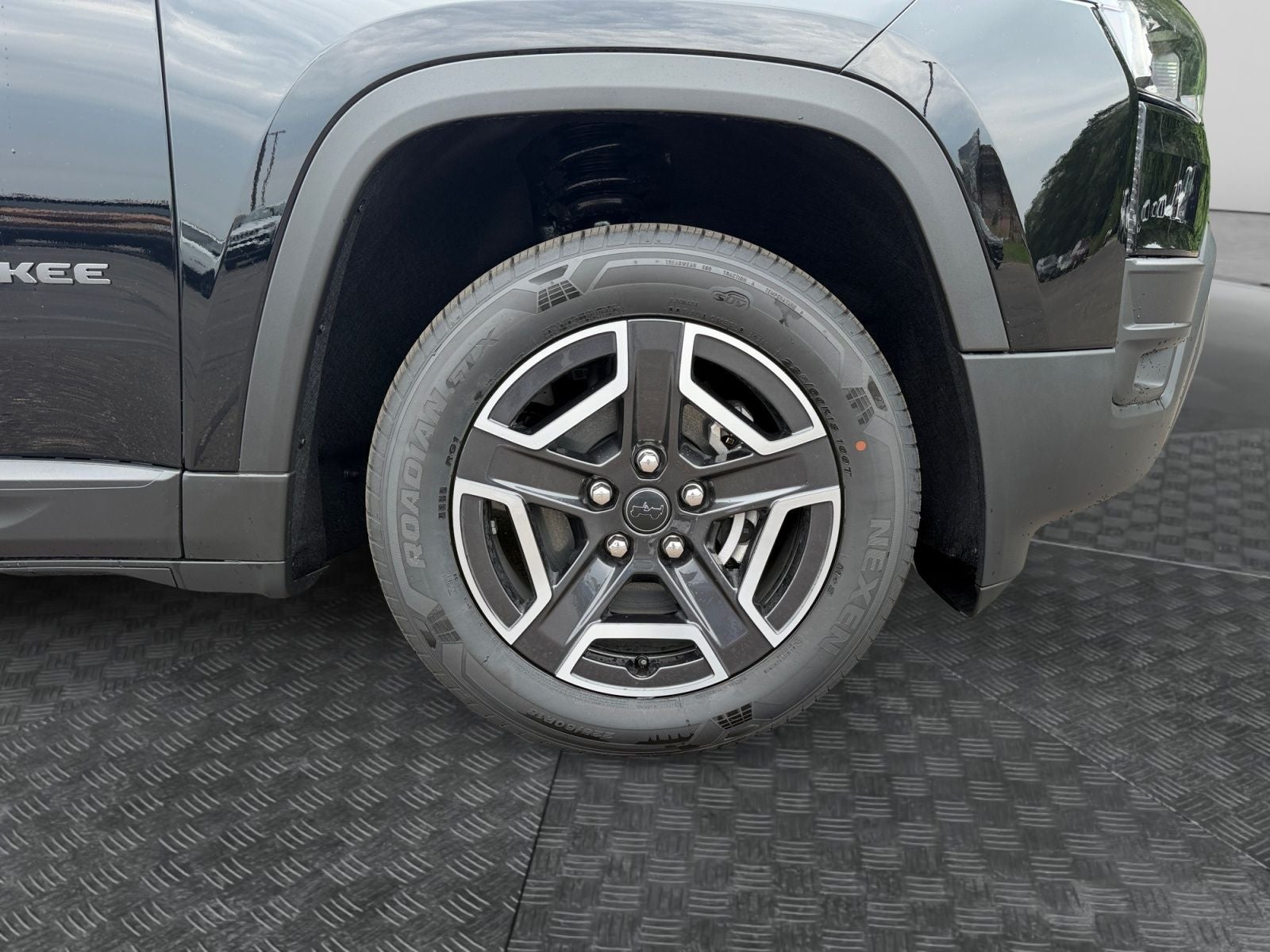 2026 Jeep Cherokee CHEROKEE LAREDO 4X4