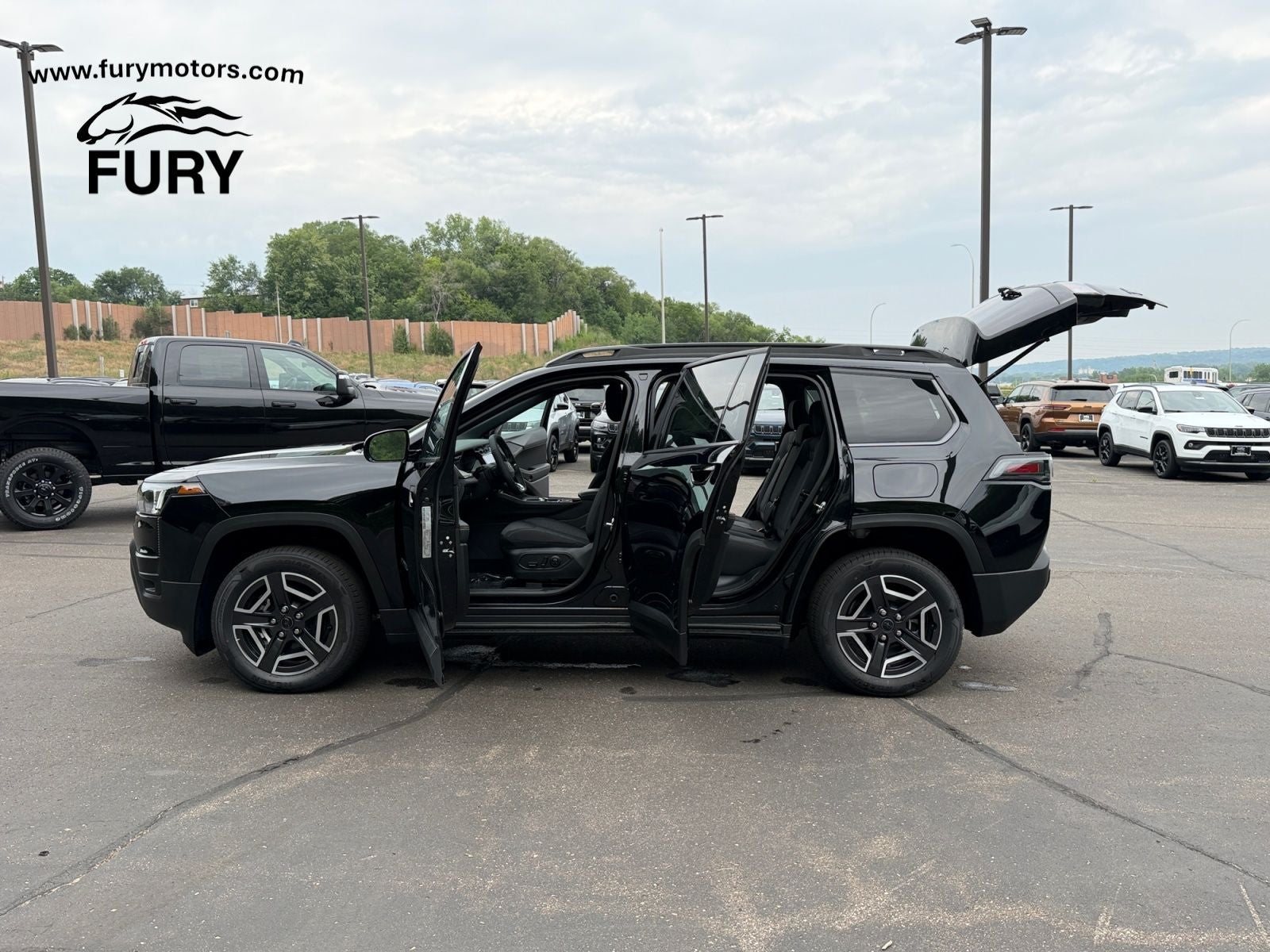 2026 Jeep Cherokee CHEROKEE LAREDO 4X4