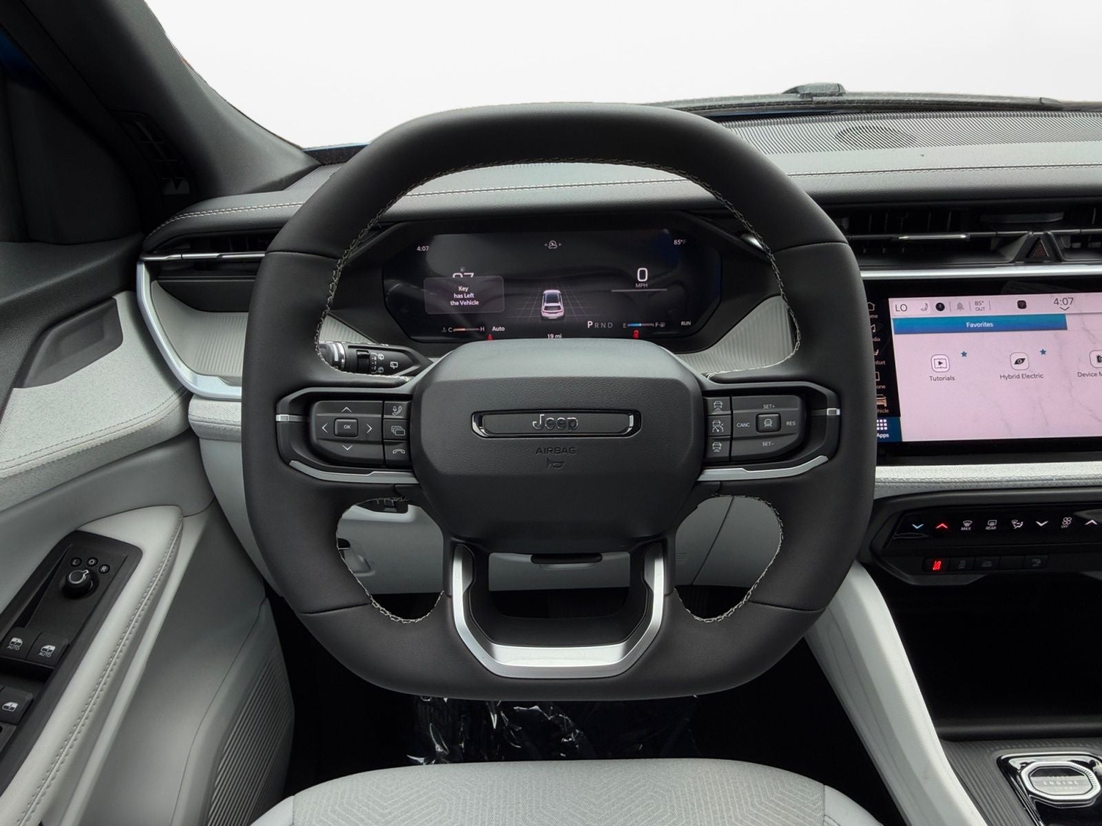 2026 Jeep Cherokee CHEROKEE LAREDO 4X4