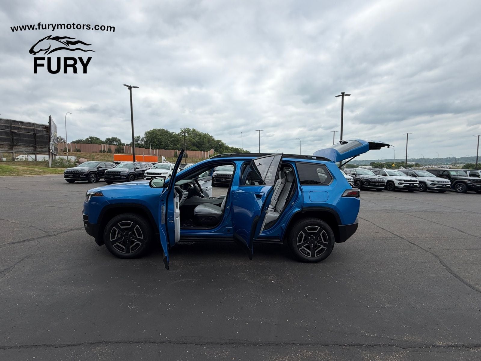 2026 Jeep Cherokee CHEROKEE LAREDO 4X4