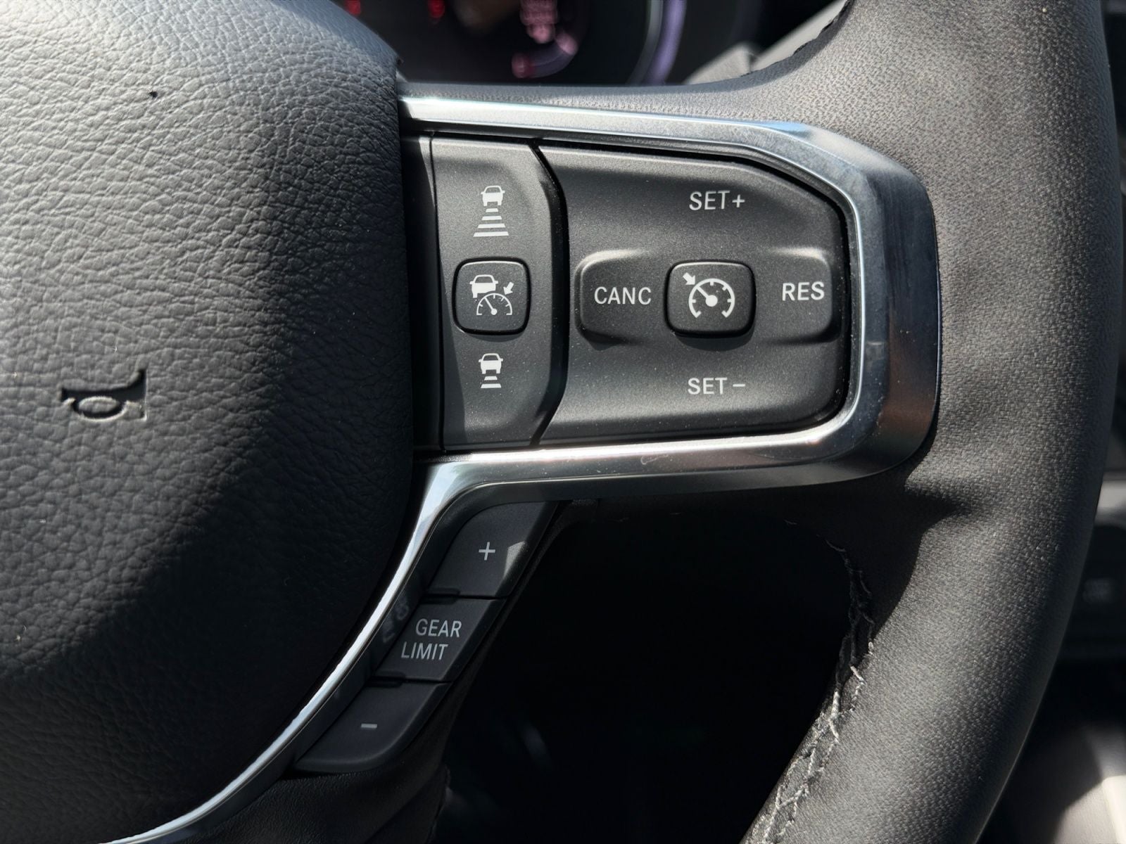2026 RAM Ram 3500 RAM 3500 LARAMIE CREW CAB 4X4 6'4' BOX