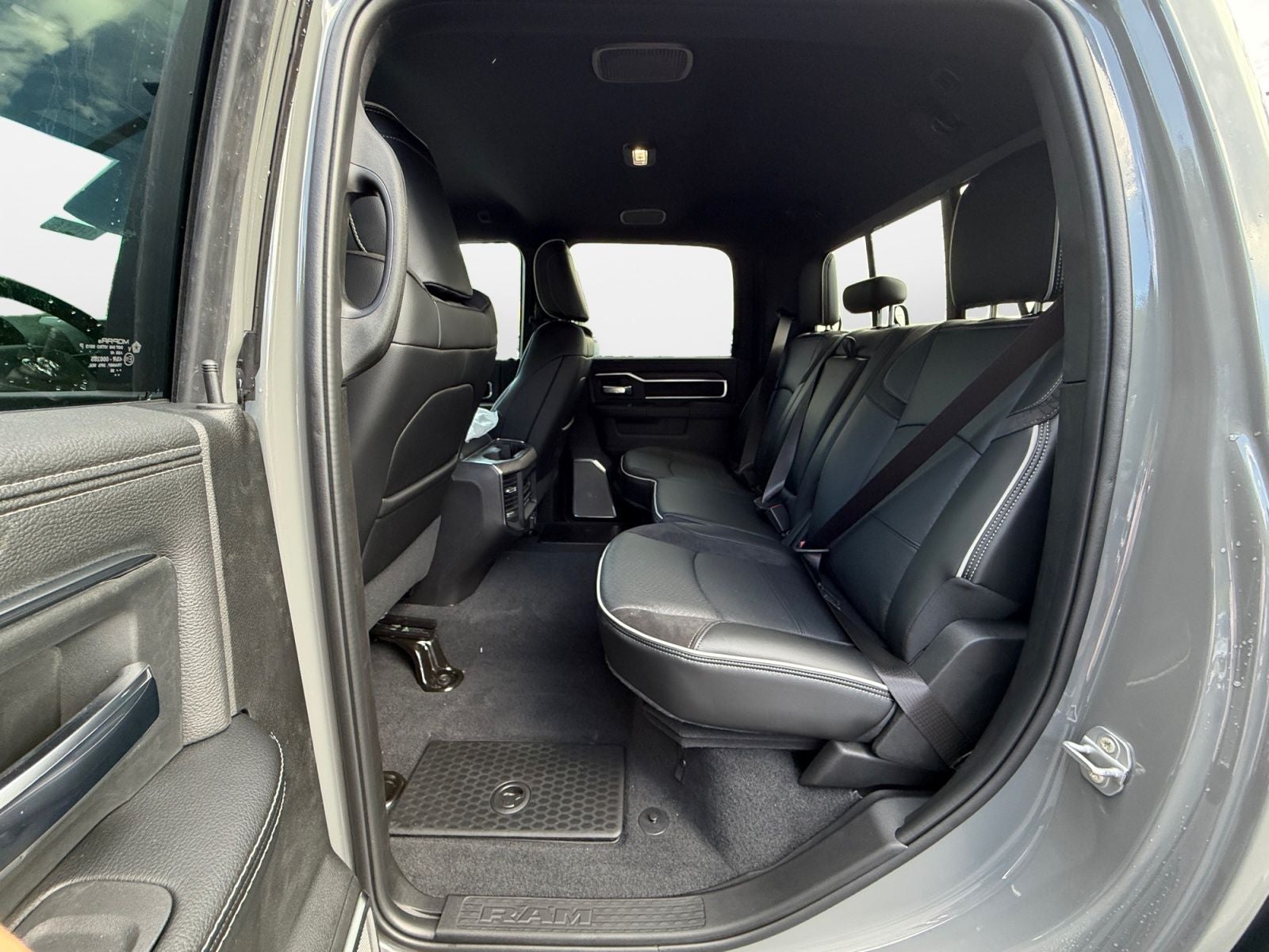 2026 RAM Ram 3500 RAM 3500 LARAMIE CREW CAB 4X4 6'4' BOX