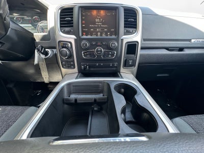 2017 RAM 1500 Big Horn Crew Cab 4x4 5'7' Box