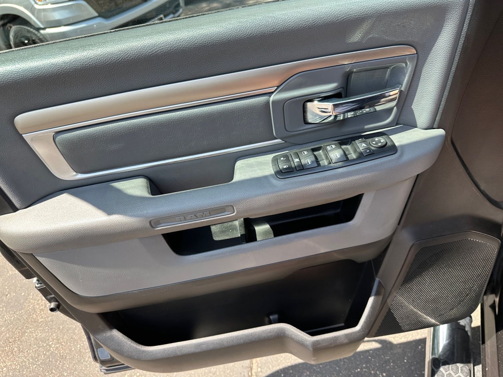 2017 RAM 1500 Big Horn Crew Cab 4x4 5'7' Box