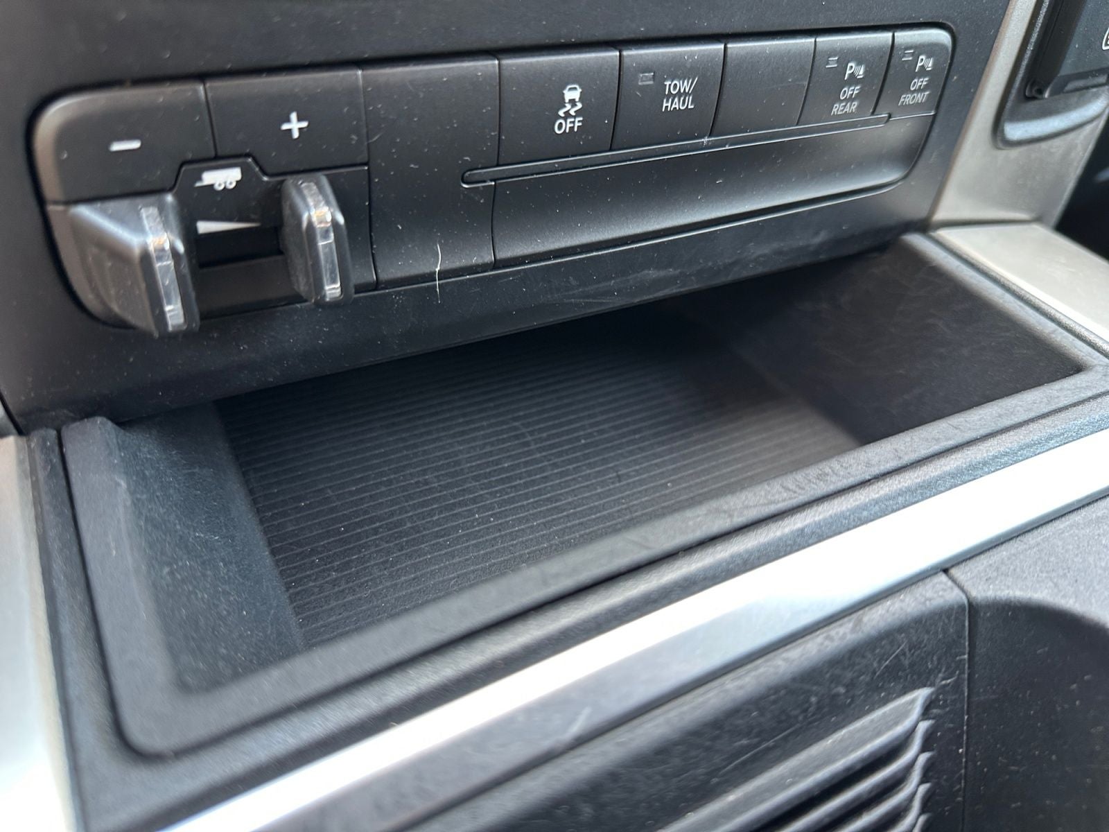 2017 RAM 1500 Big Horn Crew Cab 4x4 5'7' Box